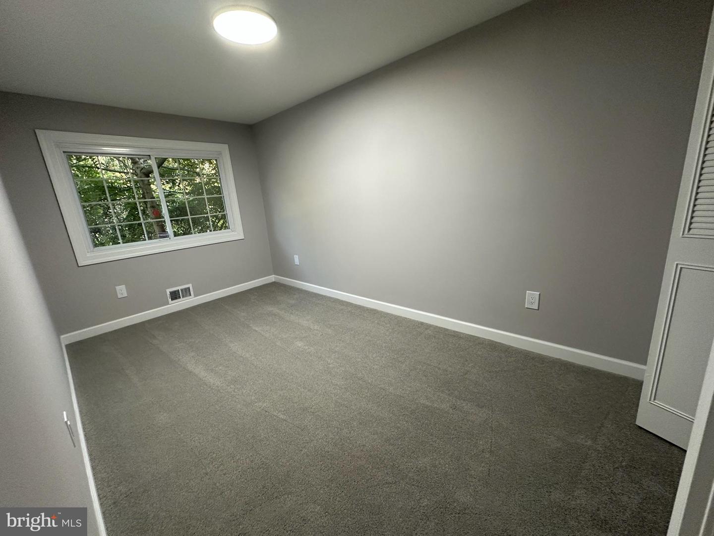 14475 BELVEDERE DR, WOODBRIDGE, Virginia 22193, 3 Bedrooms Bedrooms, 5 Rooms Rooms,1 BathroomBathrooms,Residential,For sale,14475 BELVEDERE DR,VAPW2100846 MLS # VAPW2100846