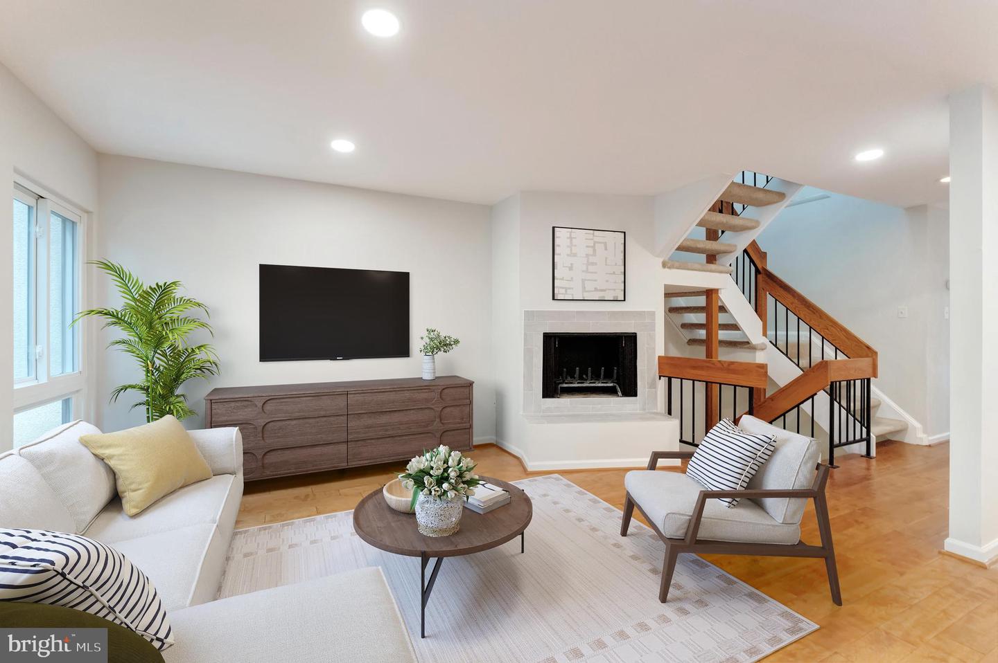 11637 NEWBRIDGE CT, RESTON, Virginia 20191, 4 Bedrooms Bedrooms, ,3 BathroomsBathrooms,Residential,For sale,11637 NEWBRIDGE CT,VAFX2259684 MLS # VAFX2259684
