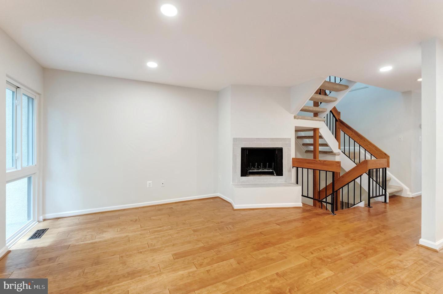 11637 NEWBRIDGE CT, RESTON, Virginia 20191, 4 Bedrooms Bedrooms, ,3 BathroomsBathrooms,Residential,For sale,11637 NEWBRIDGE CT,VAFX2259684 MLS # VAFX2259684