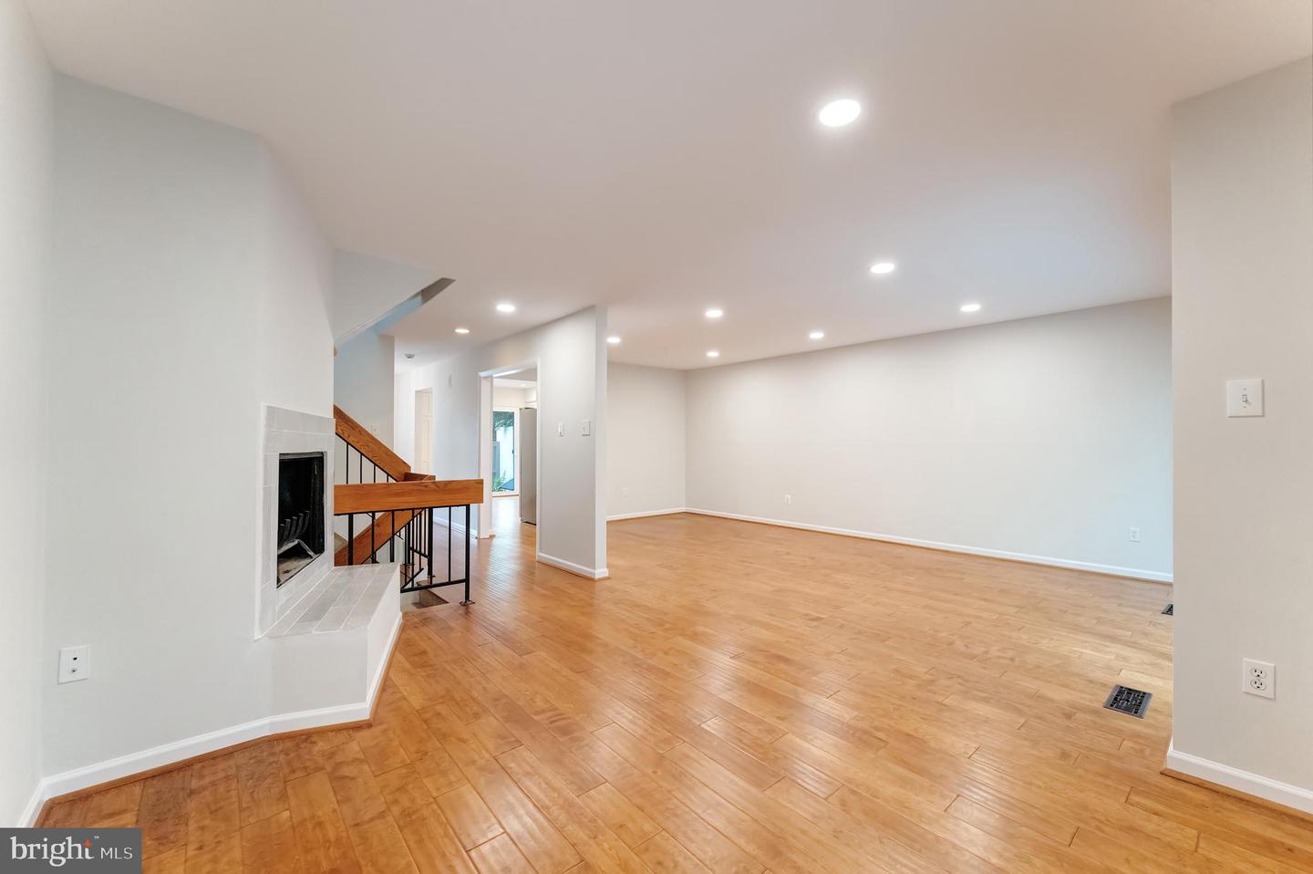 11637 NEWBRIDGE CT, RESTON, Virginia 20191, 4 Bedrooms Bedrooms, ,3 BathroomsBathrooms,Residential,For sale,11637 NEWBRIDGE CT,VAFX2259684 MLS # VAFX2259684