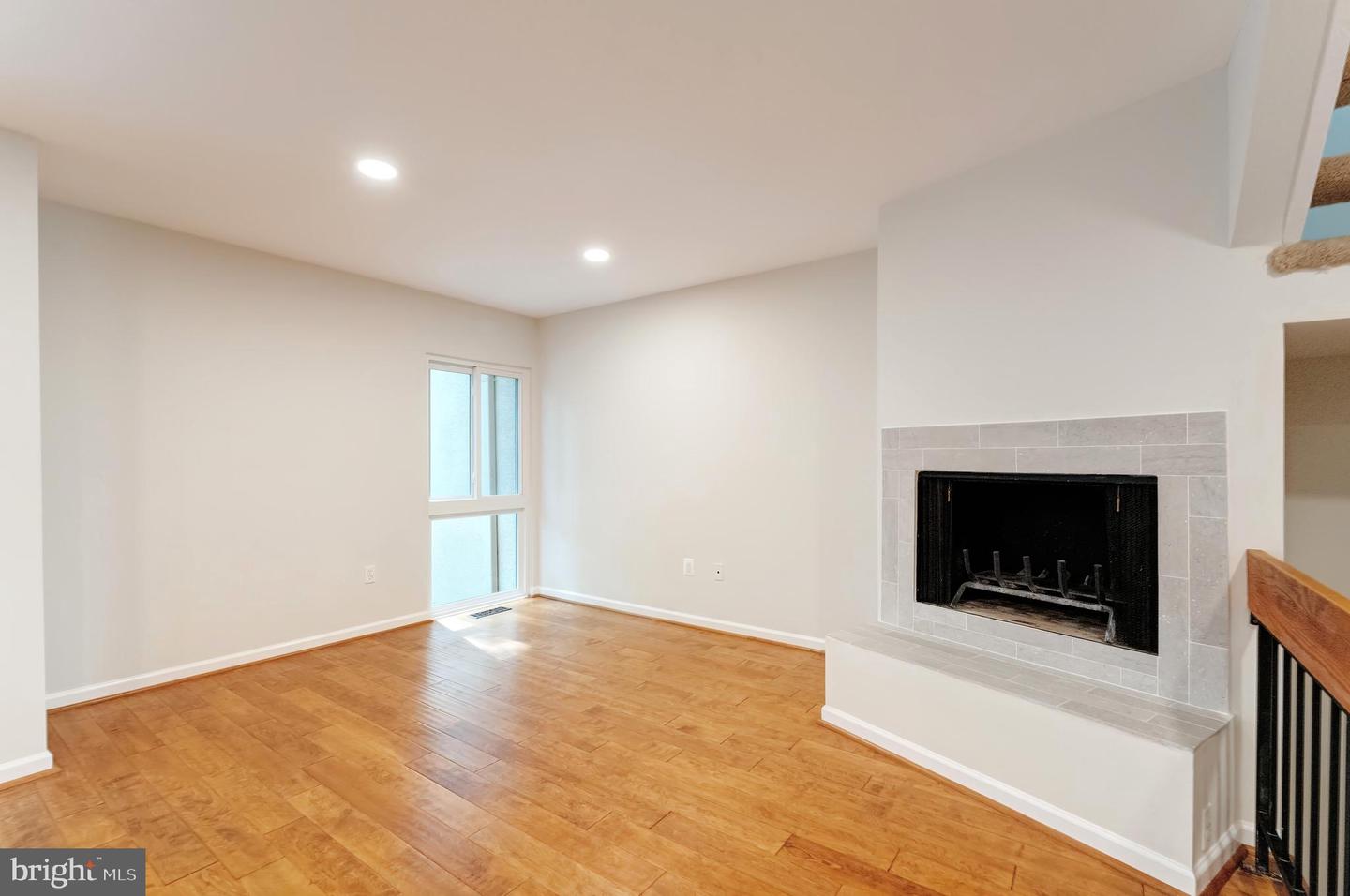11637 NEWBRIDGE CT, RESTON, Virginia 20191, 4 Bedrooms Bedrooms, ,3 BathroomsBathrooms,Residential,For sale,11637 NEWBRIDGE CT,VAFX2259684 MLS # VAFX2259684