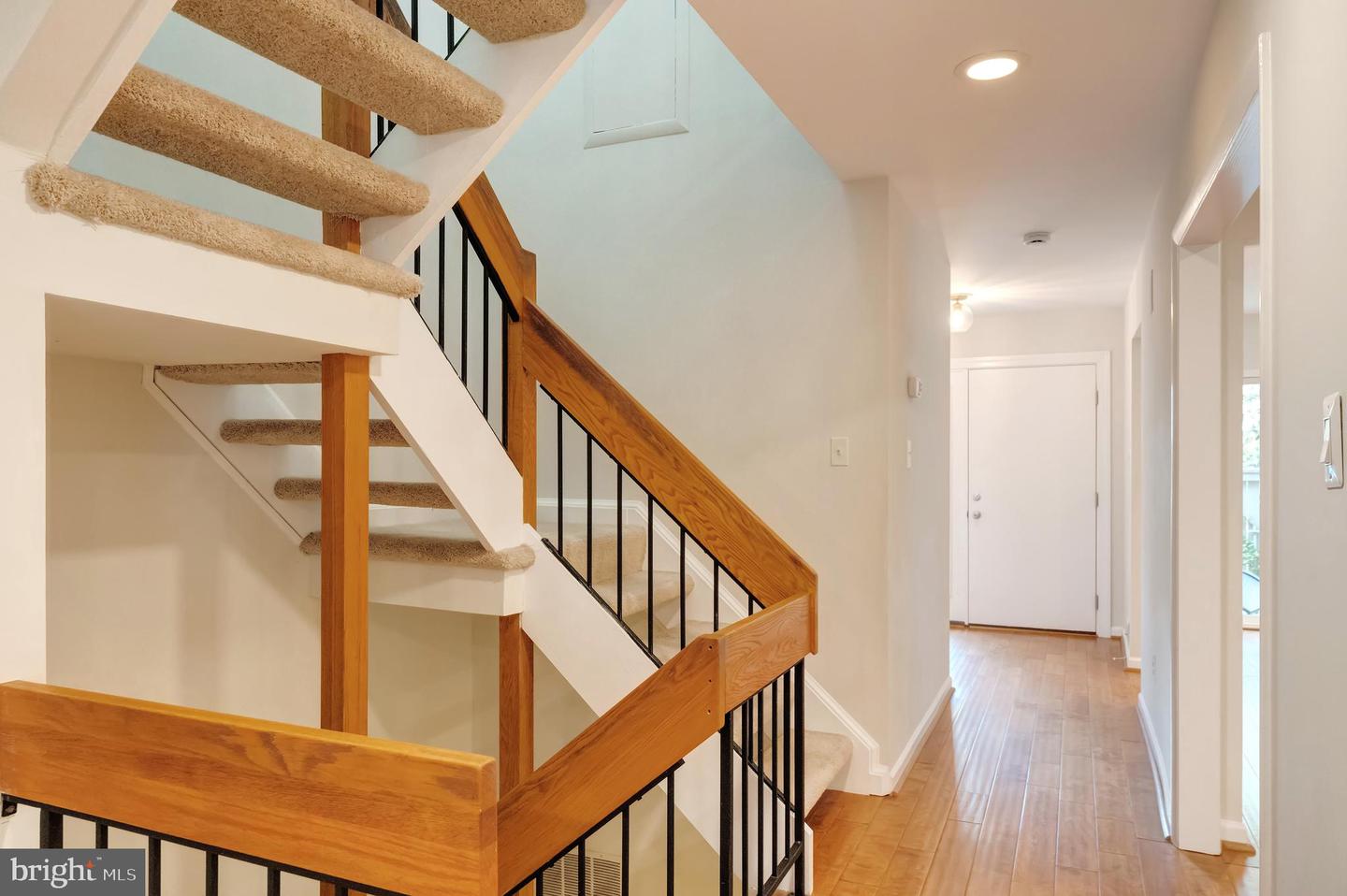 11637 NEWBRIDGE CT, RESTON, Virginia 20191, 4 Bedrooms Bedrooms, ,3 BathroomsBathrooms,Residential,For sale,11637 NEWBRIDGE CT,VAFX2259684 MLS # VAFX2259684