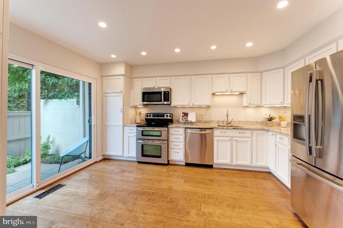 11637 NEWBRIDGE CT, RESTON, Virginia 20191, 4 Bedrooms Bedrooms, ,3 BathroomsBathrooms,Residential,For sale,11637 NEWBRIDGE CT,VAFX2259684 MLS # VAFX2259684