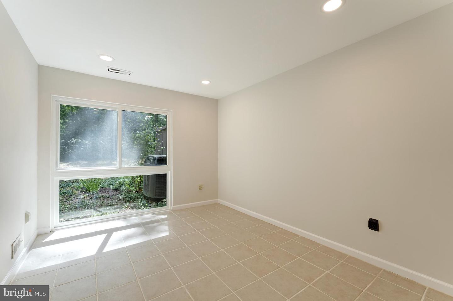 11637 NEWBRIDGE CT, RESTON, Virginia 20191, 4 Bedrooms Bedrooms, ,3 BathroomsBathrooms,Residential,For sale,11637 NEWBRIDGE CT,VAFX2259684 MLS # VAFX2259684
