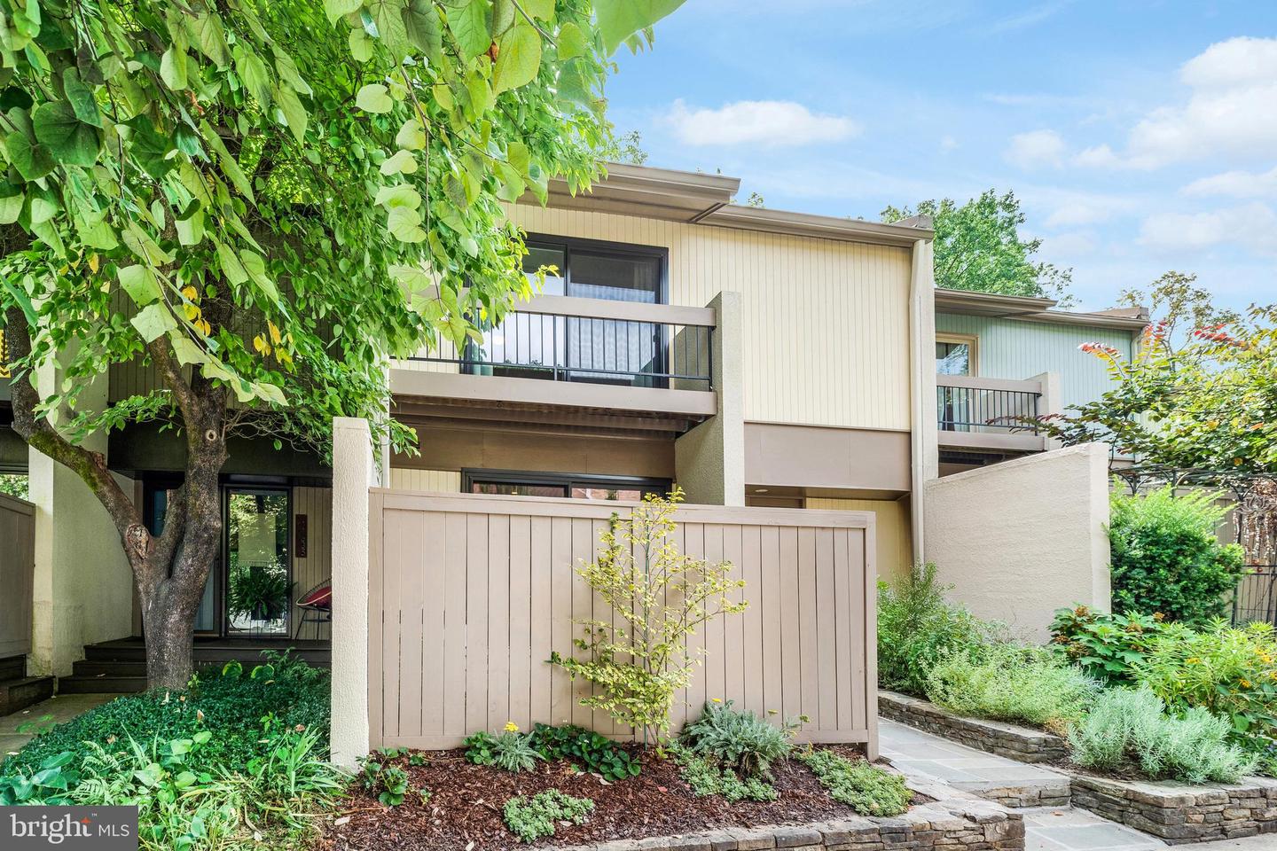 11637 NEWBRIDGE CT, RESTON, Virginia 20191, 4 Bedrooms Bedrooms, ,3 BathroomsBathrooms,Residential,For sale,11637 NEWBRIDGE CT,VAFX2259684 MLS # VAFX2259684