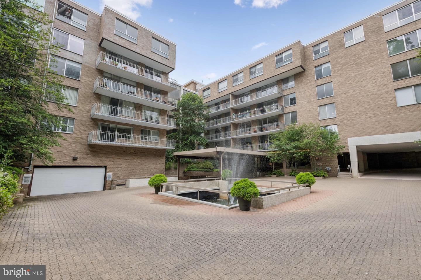 4100 CATHEDRAL AVE NW #406, WASHINGTON, District Of Columbia 20016, 2 Bedrooms Bedrooms, ,2 BathroomsBathrooms,Residential,For sale,4100 CATHEDRAL AVE NW #406,DCDC2213996 MLS # DCDC2213996