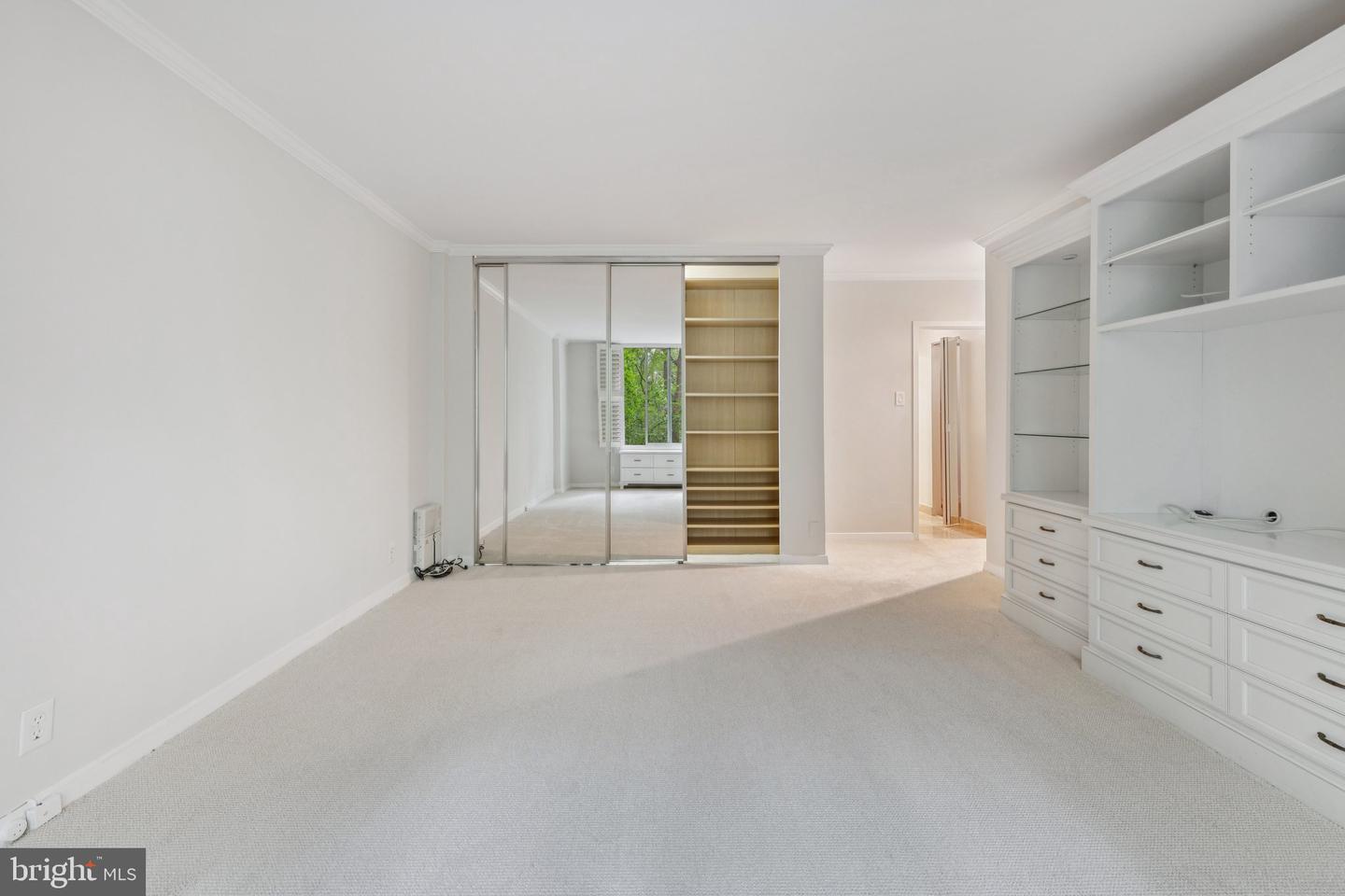 4100 CATHEDRAL AVE NW #406, WASHINGTON, District Of Columbia 20016, 2 Bedrooms Bedrooms, ,2 BathroomsBathrooms,Residential,For sale,4100 CATHEDRAL AVE NW #406,DCDC2213996 MLS # DCDC2213996