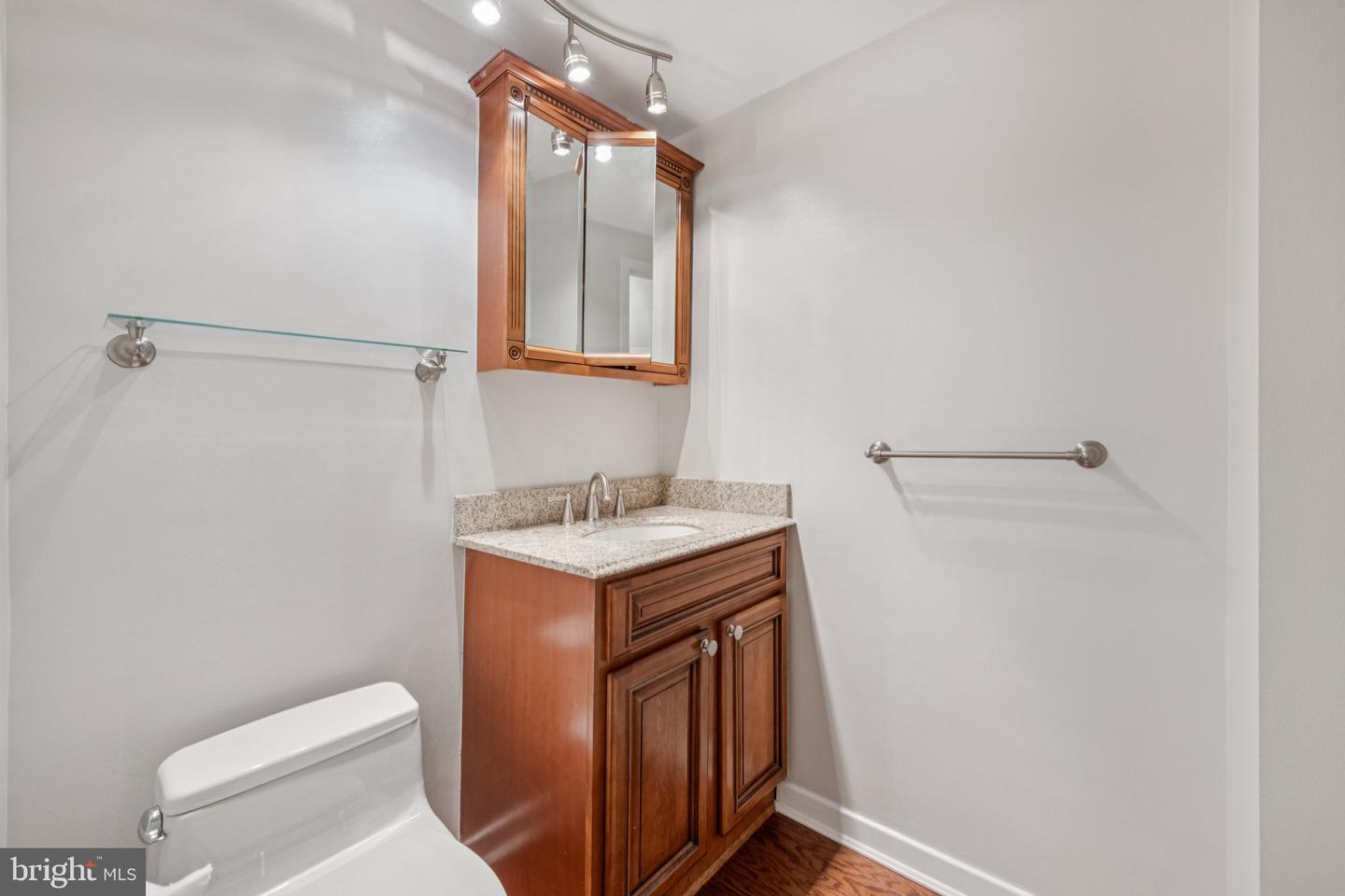 4100 CATHEDRAL AVE NW #406, WASHINGTON, District Of Columbia 20016, 2 Bedrooms Bedrooms, ,2 BathroomsBathrooms,Residential,For sale,4100 CATHEDRAL AVE NW #406,DCDC2213996 MLS # DCDC2213996