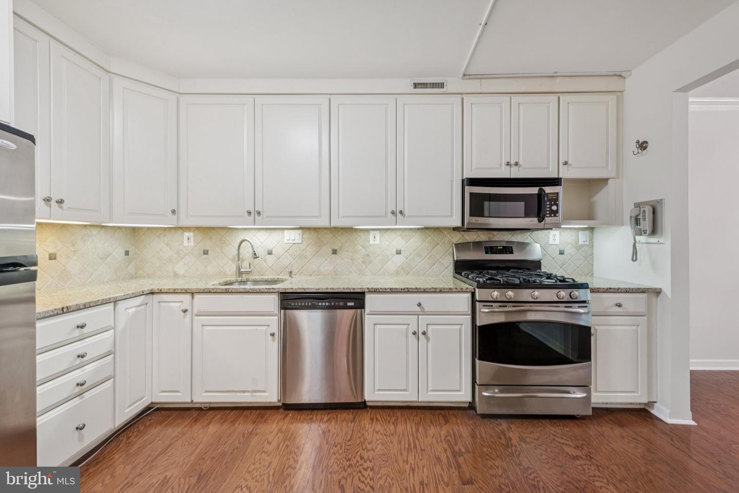 4100 CATHEDRAL AVE NW #406, WASHINGTON, District Of Columbia 20016, 2 Bedrooms Bedrooms, ,2 BathroomsBathrooms,Residential,For sale,4100 CATHEDRAL AVE NW #406,DCDC2213996 MLS # DCDC2213996