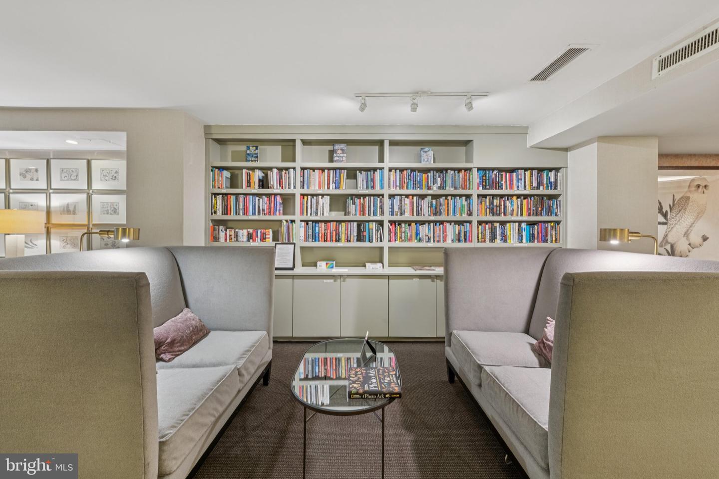 4100 CATHEDRAL AVE NW #406, WASHINGTON, District Of Columbia 20016, 2 Bedrooms Bedrooms, ,2 BathroomsBathrooms,Residential,For sale,4100 CATHEDRAL AVE NW #406,DCDC2213996 MLS # DCDC2213996