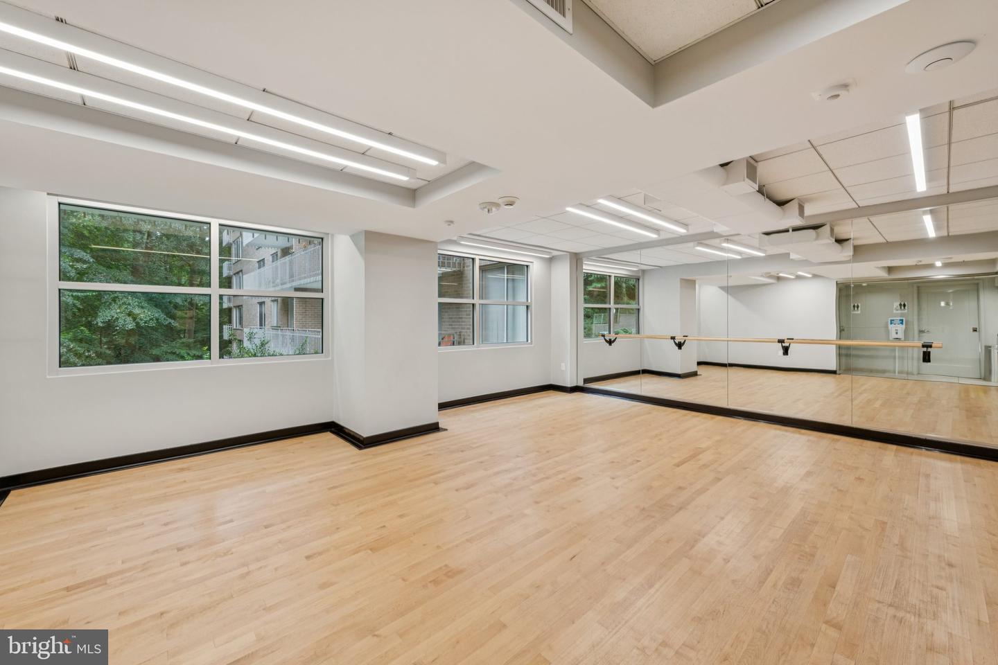 4100 CATHEDRAL AVE NW #406, WASHINGTON, District Of Columbia 20016, 2 Bedrooms Bedrooms, ,2 BathroomsBathrooms,Residential,For sale,4100 CATHEDRAL AVE NW #406,DCDC2213996 MLS # DCDC2213996
