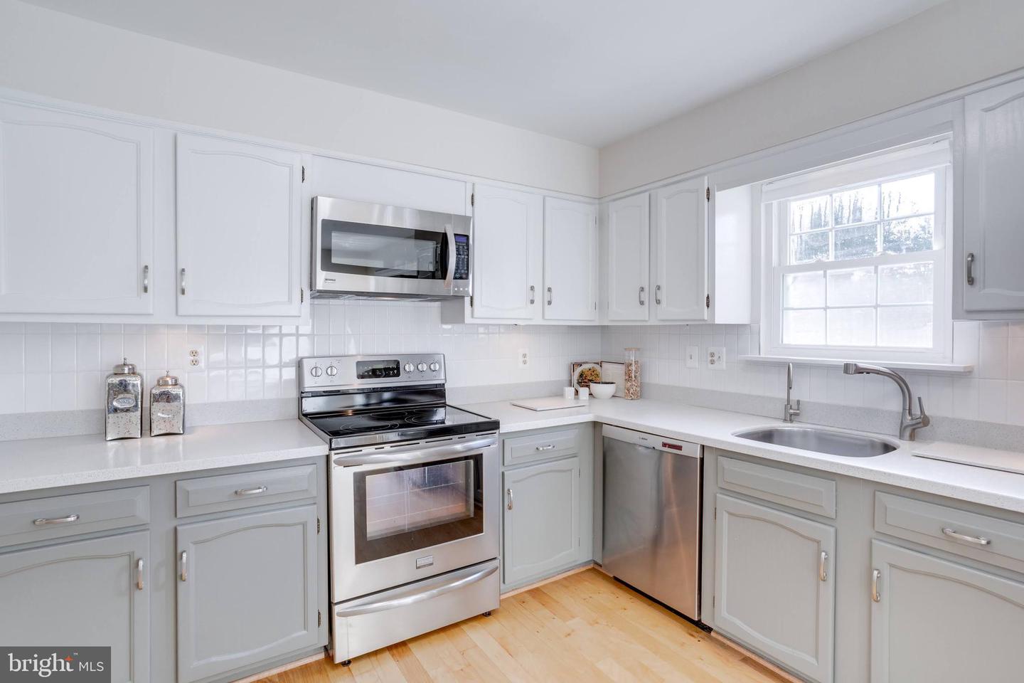 10854 OAK GREEN CT, BURKE, Virginia 22015, 3 Bedrooms Bedrooms, ,3 BathroomsBathrooms,Residential,For sale,10854 OAK GREEN CT,VAFX2259996 MLS # VAFX2259996