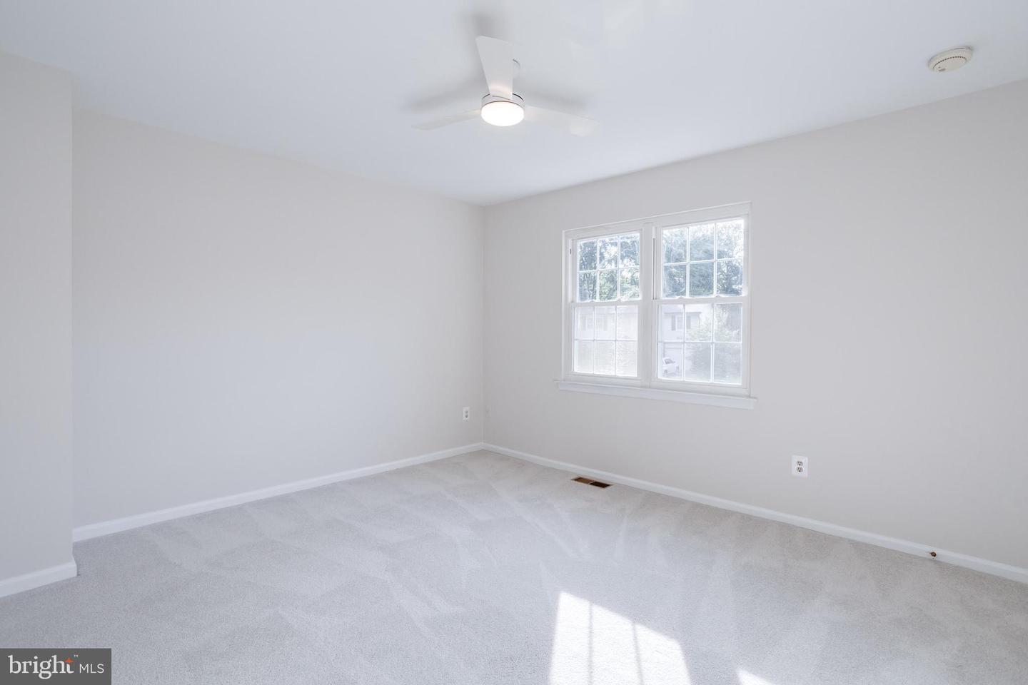 10854 OAK GREEN CT, BURKE, Virginia 22015, 3 Bedrooms Bedrooms, ,3 BathroomsBathrooms,Residential,For sale,10854 OAK GREEN CT,VAFX2259996 MLS # VAFX2259996