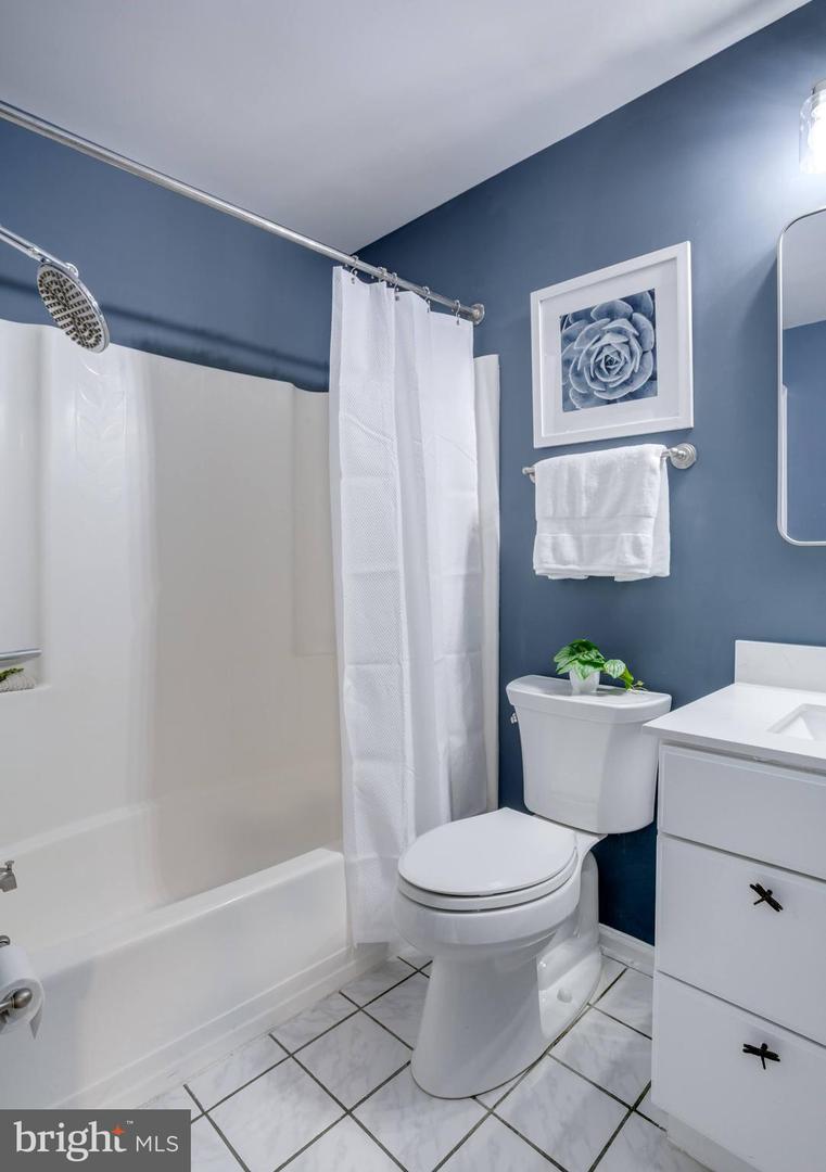10854 OAK GREEN CT, BURKE, Virginia 22015, 3 Bedrooms Bedrooms, ,3 BathroomsBathrooms,Residential,For sale,10854 OAK GREEN CT,VAFX2259996 MLS # VAFX2259996