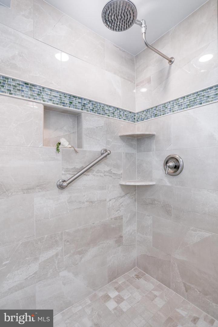 10854 OAK GREEN CT, BURKE, Virginia 22015, 3 Bedrooms Bedrooms, ,3 BathroomsBathrooms,Residential,For sale,10854 OAK GREEN CT,VAFX2259996 MLS # VAFX2259996