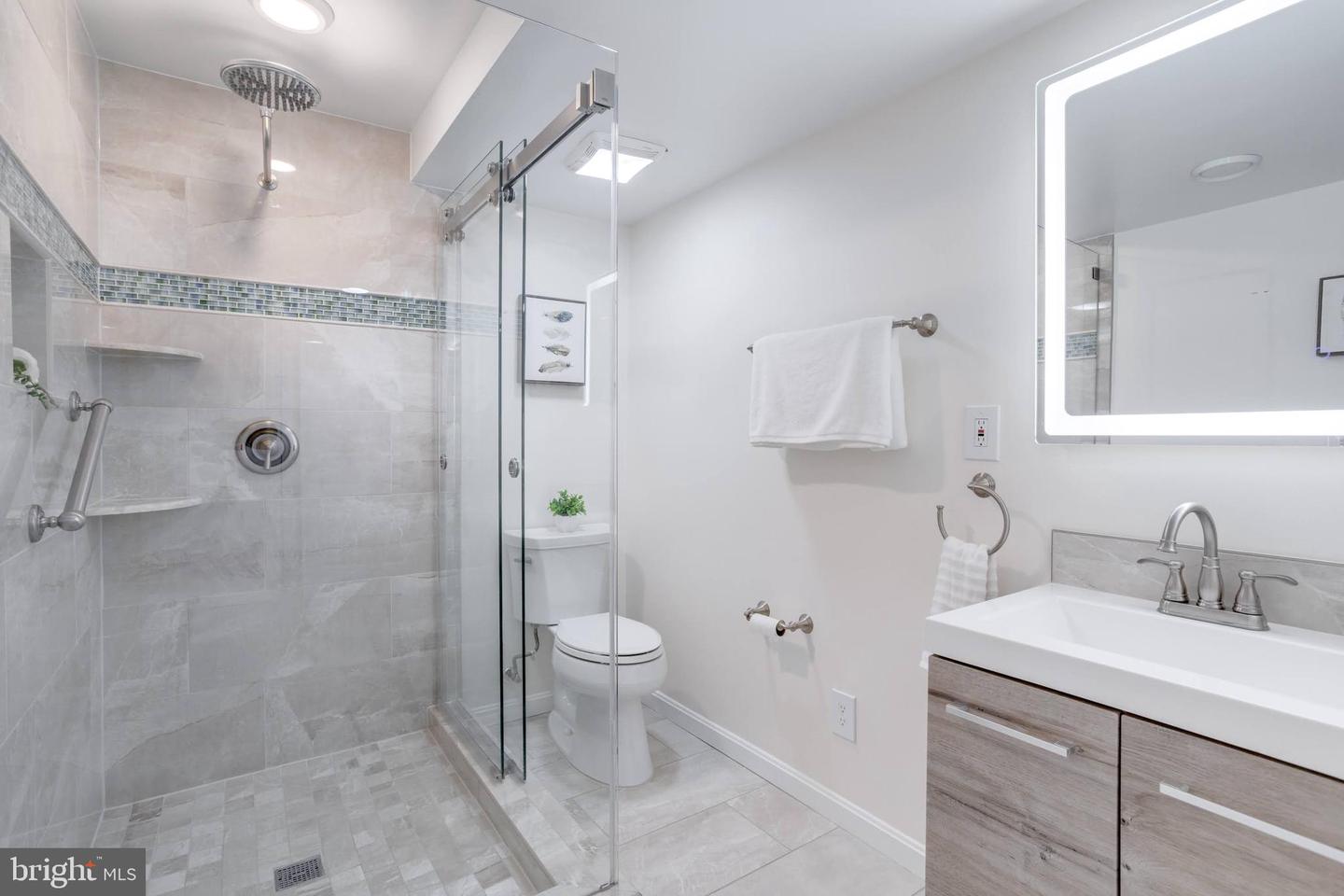10854 OAK GREEN CT, BURKE, Virginia 22015, 3 Bedrooms Bedrooms, ,3 BathroomsBathrooms,Residential,For sale,10854 OAK GREEN CT,VAFX2259996 MLS # VAFX2259996