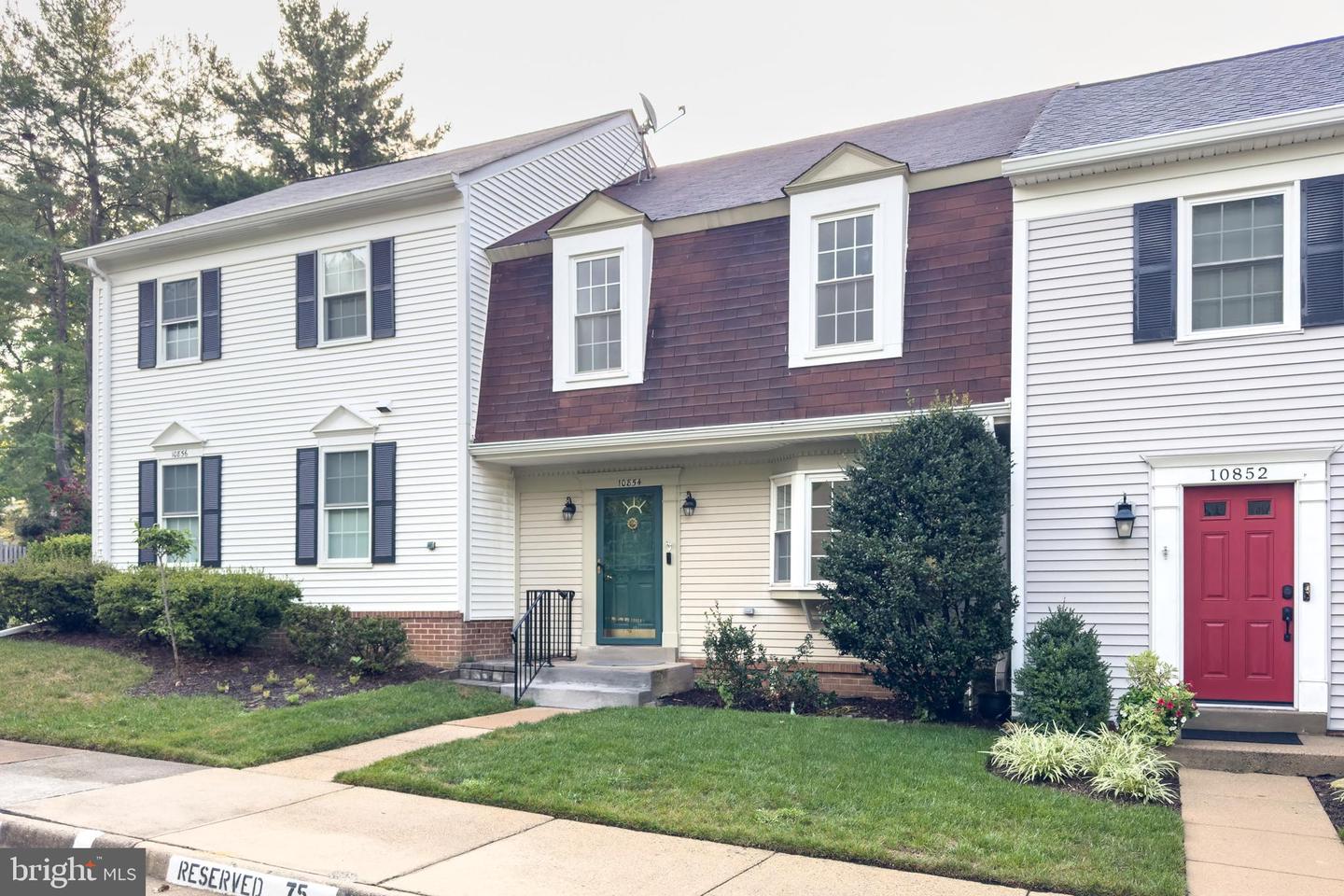 10854 OAK GREEN CT, BURKE, Virginia 22015, 3 Bedrooms Bedrooms, ,3 BathroomsBathrooms,Residential,For sale,10854 OAK GREEN CT,VAFX2259996 MLS # VAFX2259996