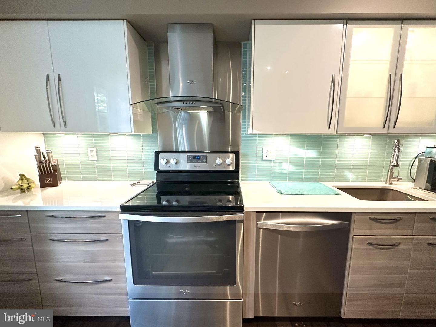6153 FOREST CREEK LN, SPRINGFIELD, Virginia 22152, 3 Bedrooms Bedrooms, 11 Rooms Rooms,2 BathroomsBathrooms,Residential,For sale,6153 FOREST CREEK LN,VAFX2260518 MLS # VAFX2260518