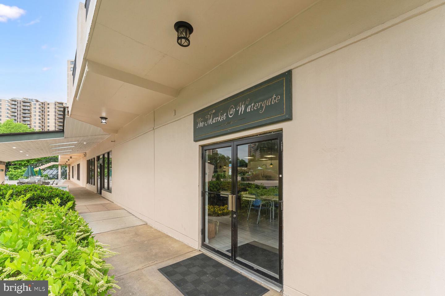 309 YOAKUM PKWY #914, ALEXANDRIA, Virginia 22304, 2 Bedrooms Bedrooms, ,2 BathroomsBathrooms,Residential,For sale,309 YOAKUM PKWY #914,VAAX2048534 MLS # VAAX2048534