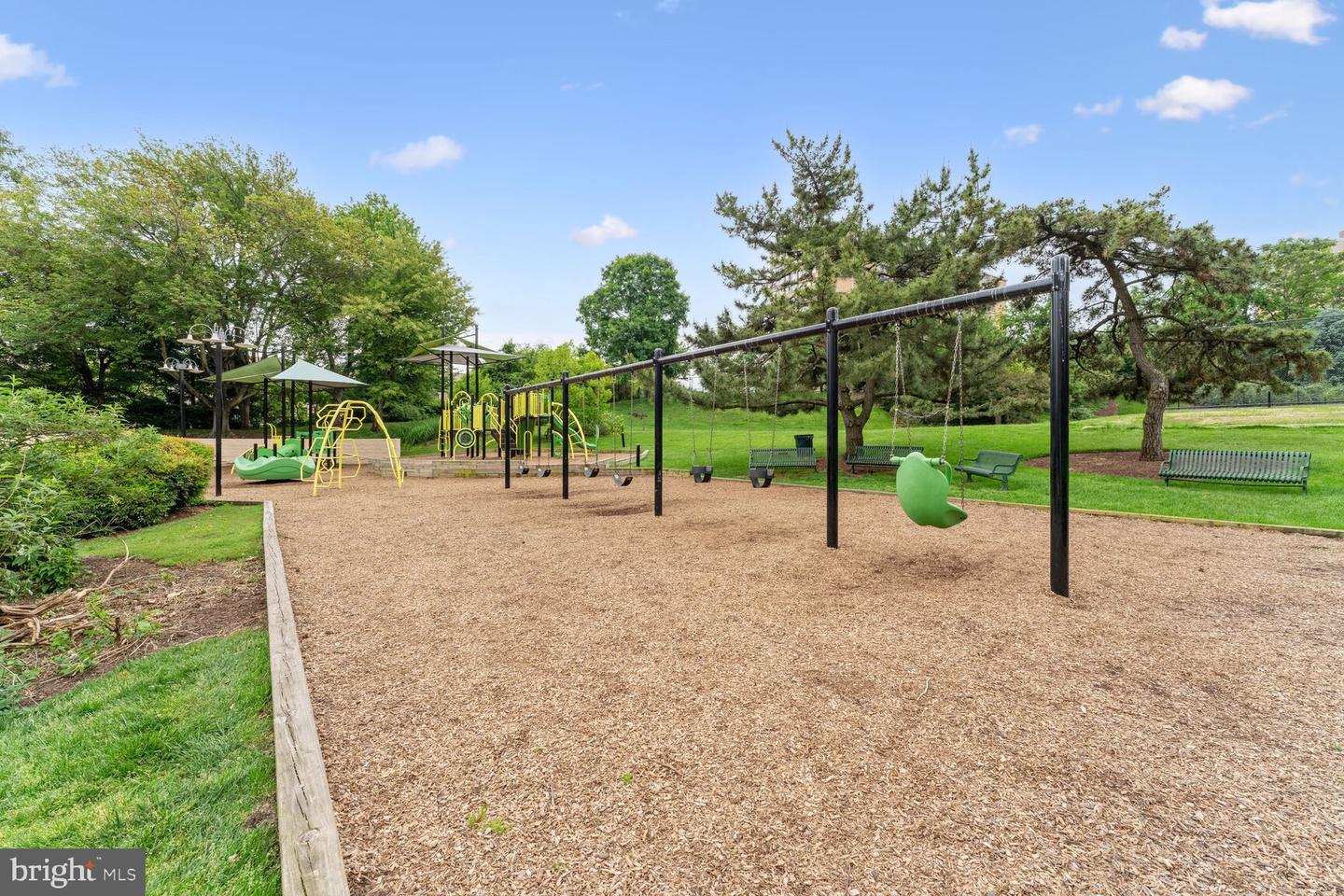 309 YOAKUM PKWY #914, ALEXANDRIA, Virginia 22304, 2 Bedrooms Bedrooms, ,2 BathroomsBathrooms,Residential,For sale,309 YOAKUM PKWY #914,VAAX2048534 MLS # VAAX2048534