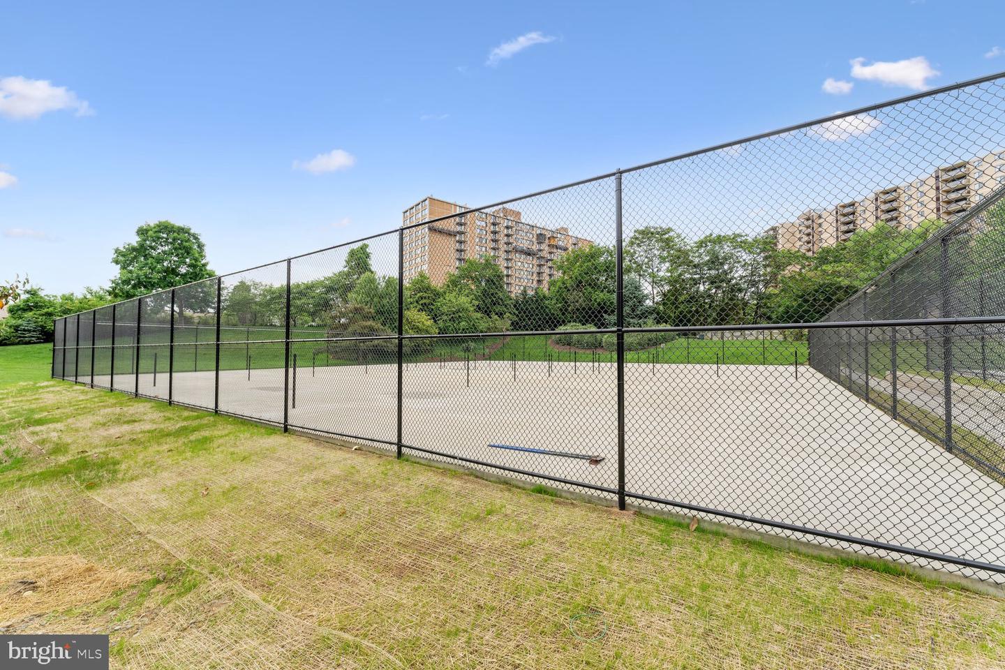 309 YOAKUM PKWY #914, ALEXANDRIA, Virginia 22304, 2 Bedrooms Bedrooms, ,2 BathroomsBathrooms,Residential,For sale,309 YOAKUM PKWY #914,VAAX2048534 MLS # VAAX2048534