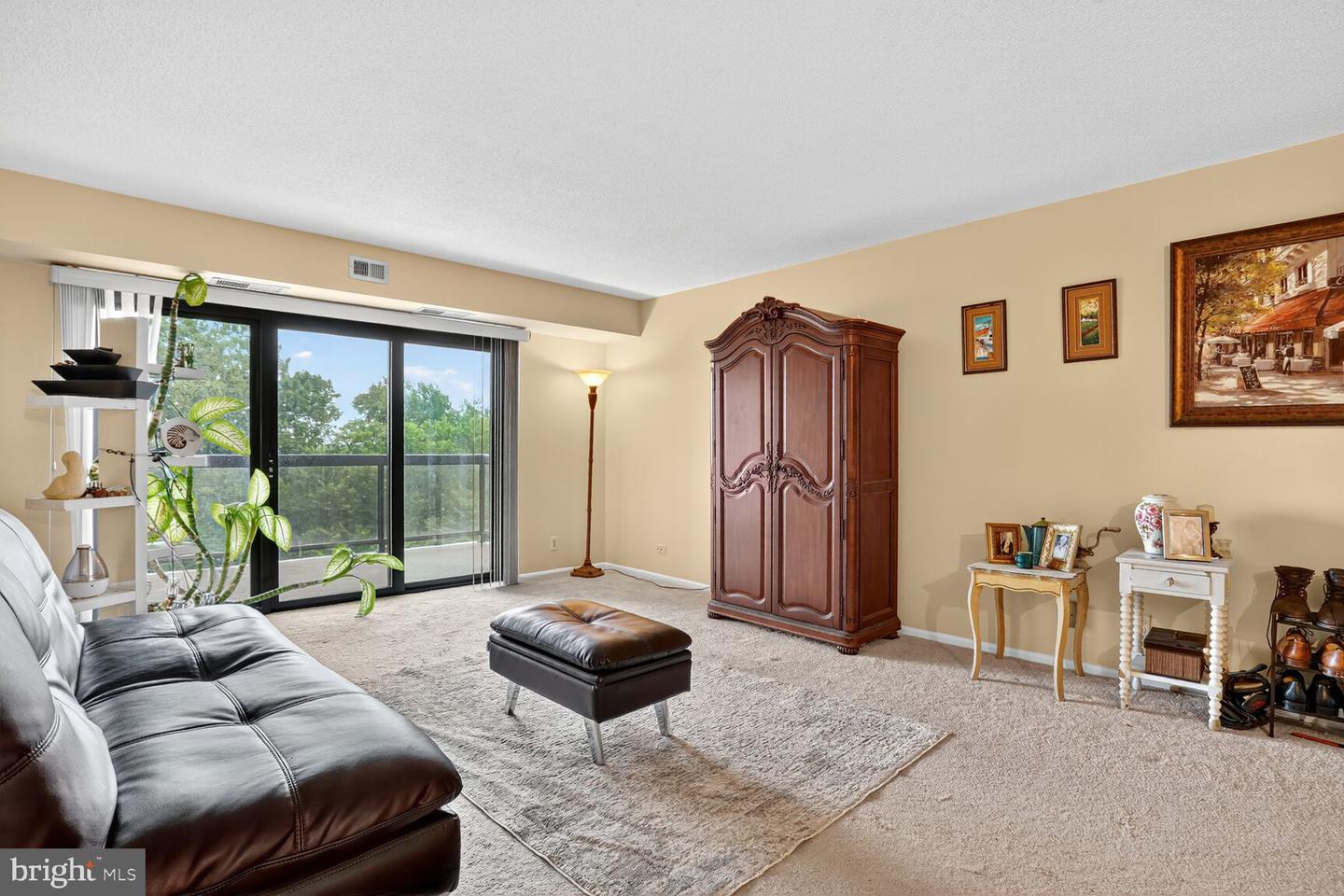 309 YOAKUM PKWY #914, ALEXANDRIA, Virginia 22304, 2 Bedrooms Bedrooms, ,2 BathroomsBathrooms,Residential,For sale,309 YOAKUM PKWY #914,VAAX2048534 MLS # VAAX2048534