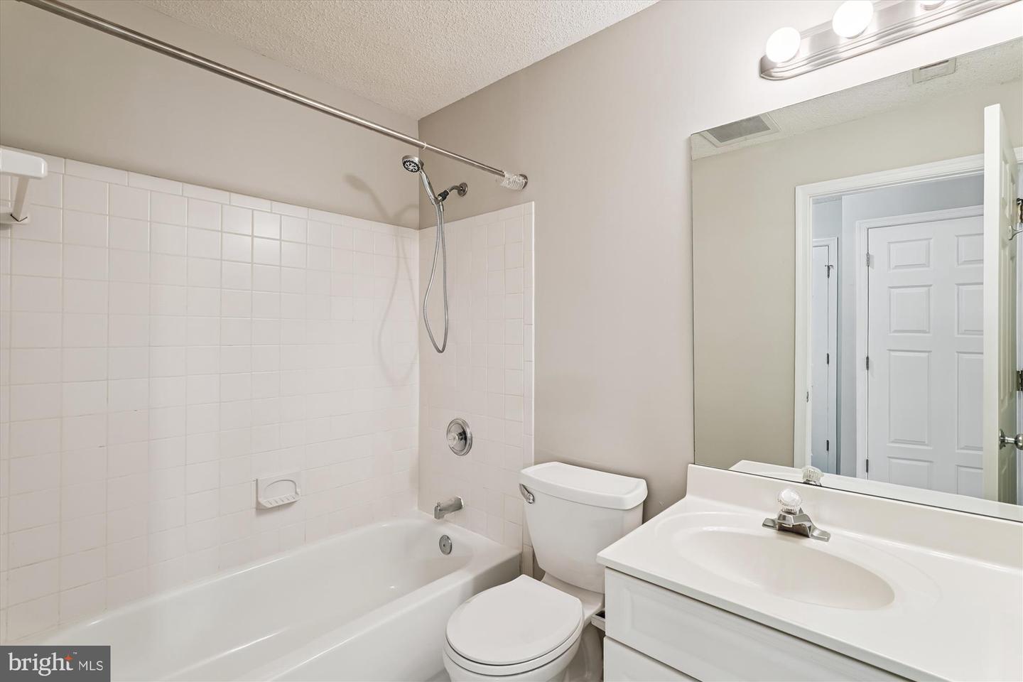 21014 TIMBER RIDGE TER #102, ASHBURN, Virginia 20147, 2 Bedrooms Bedrooms, ,2 BathroomsBathrooms,Residential,For sale,21014 TIMBER RIDGE TER #102,VALO2104470 MLS # VALO2104470