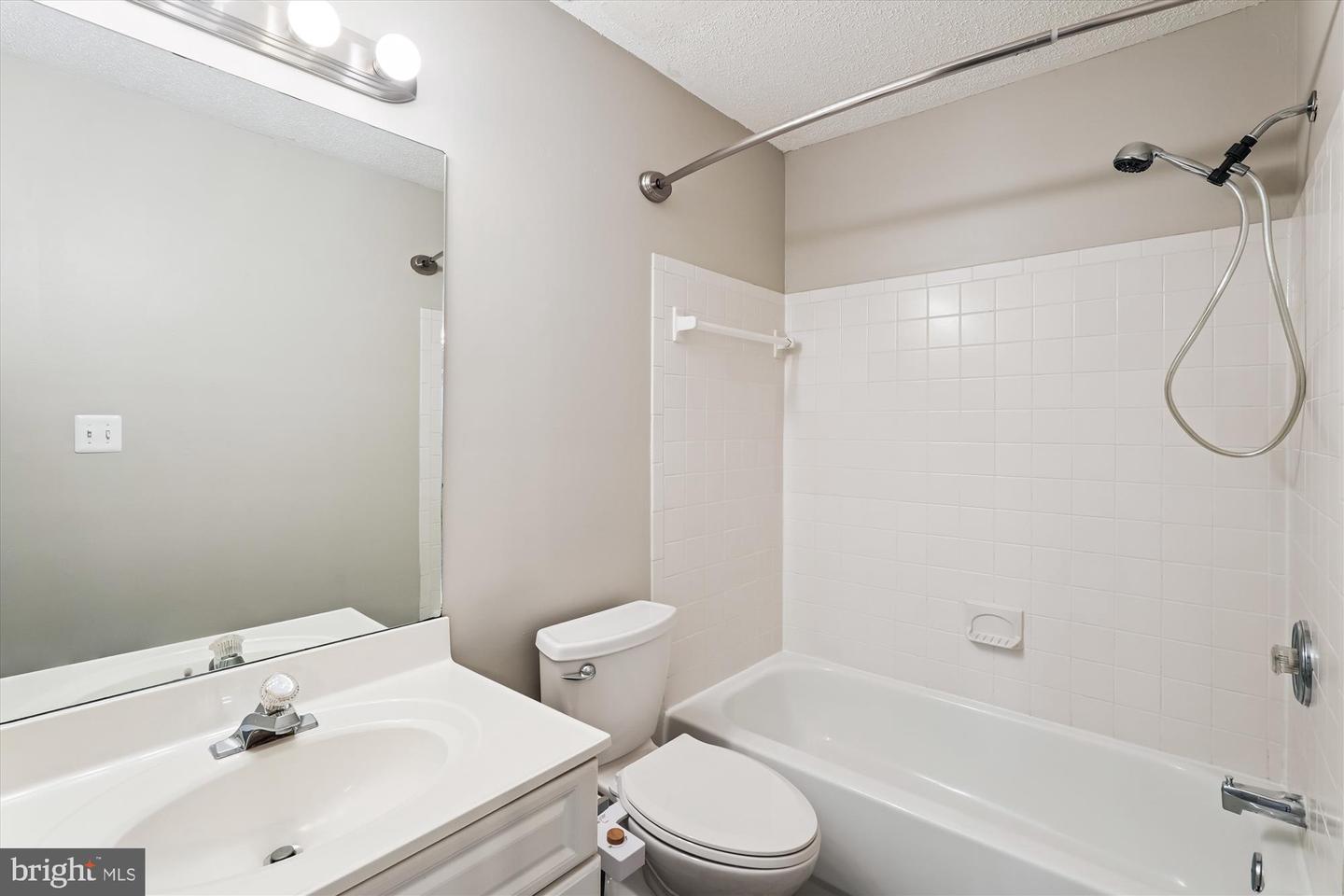 21014 TIMBER RIDGE TER #102, ASHBURN, Virginia 20147, 2 Bedrooms Bedrooms, ,2 BathroomsBathrooms,Residential,For sale,21014 TIMBER RIDGE TER #102,VALO2104470 MLS # VALO2104470