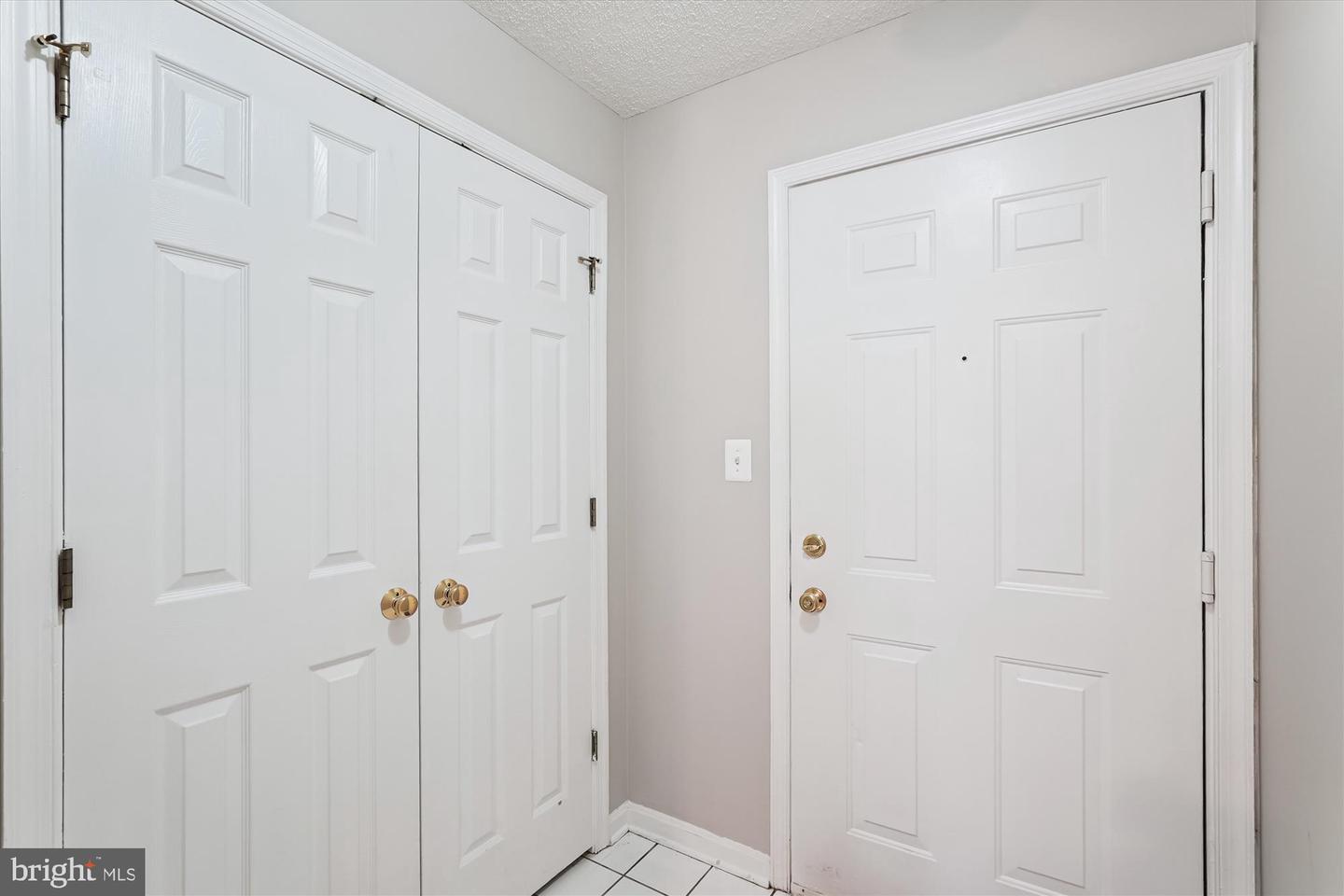 21014 TIMBER RIDGE TER #102, ASHBURN, Virginia 20147, 2 Bedrooms Bedrooms, ,2 BathroomsBathrooms,Residential,For sale,21014 TIMBER RIDGE TER #102,VALO2104470 MLS # VALO2104470