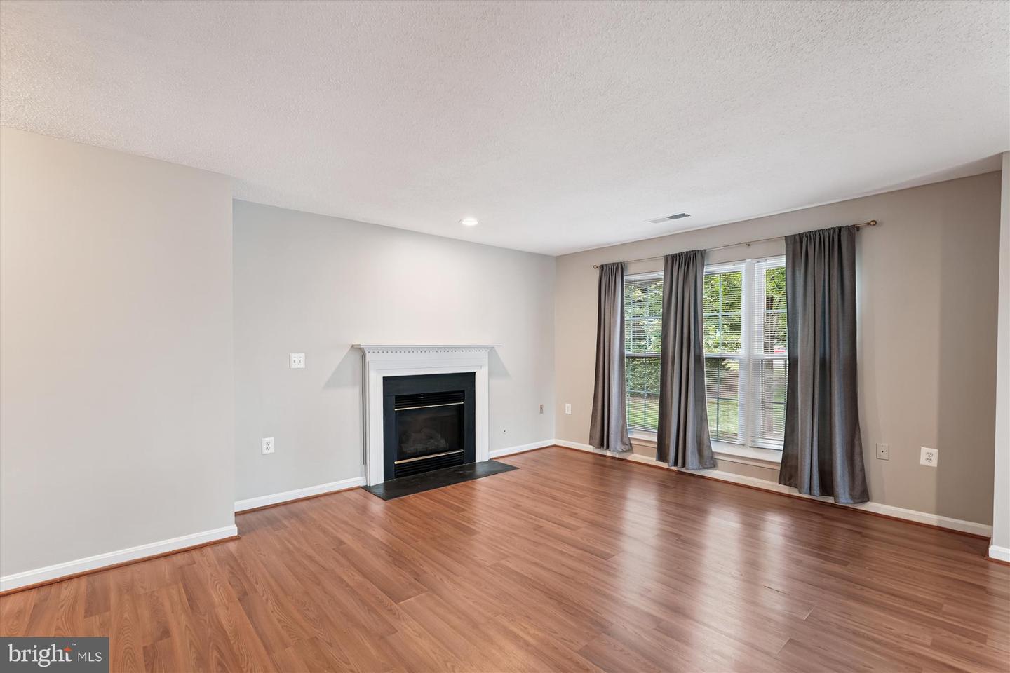 21014 TIMBER RIDGE TER #102, ASHBURN, Virginia 20147, 2 Bedrooms Bedrooms, ,2 BathroomsBathrooms,Residential,For sale,21014 TIMBER RIDGE TER #102,VALO2104470 MLS # VALO2104470