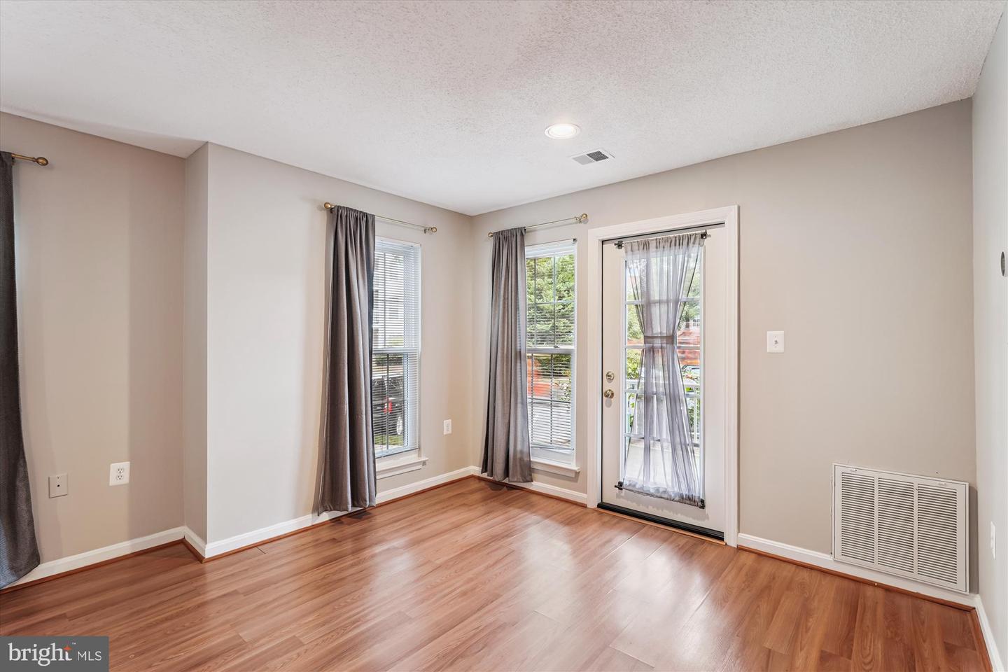 21014 TIMBER RIDGE TER #102, ASHBURN, Virginia 20147, 2 Bedrooms Bedrooms, ,2 BathroomsBathrooms,Residential,For sale,21014 TIMBER RIDGE TER #102,VALO2104470 MLS # VALO2104470