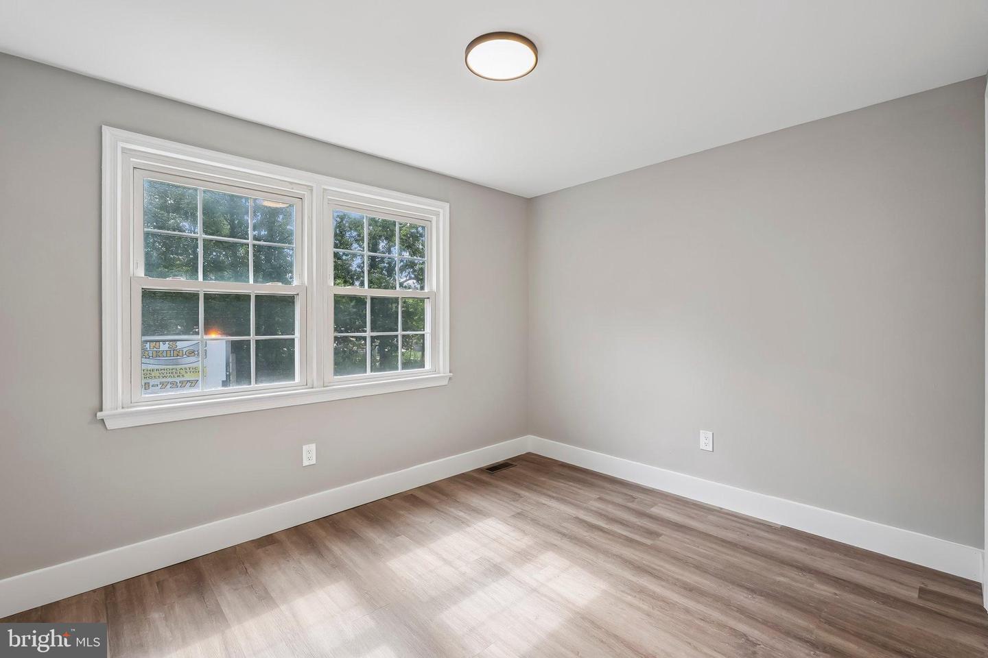 1510 POWELLS TAVERN PL, HERNDON, Virginia 20170, 5 Bedrooms Bedrooms, 7 Rooms Rooms,1 BathroomBathrooms,Residential,For sale,1510 POWELLS TAVERN PL,VAFX2261386 MLS # VAFX2261386