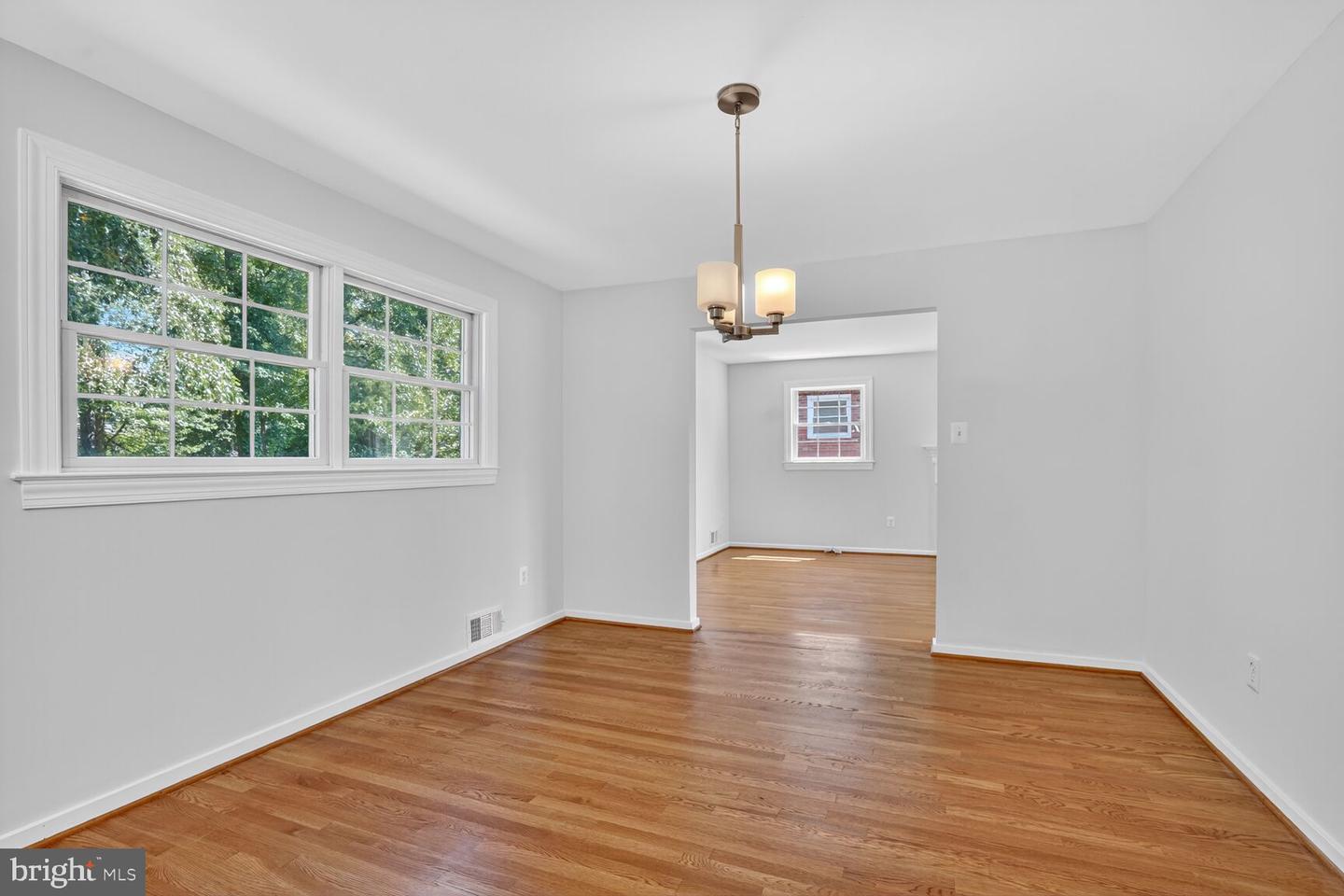 8303 FORT HUNT RD, ALEXANDRIA, Virginia 22308, 4 Bedrooms Bedrooms, ,2 BathroomsBathrooms,Residential,For sale,8303 FORT HUNT RD,VAFX2261398 MLS # VAFX2261398