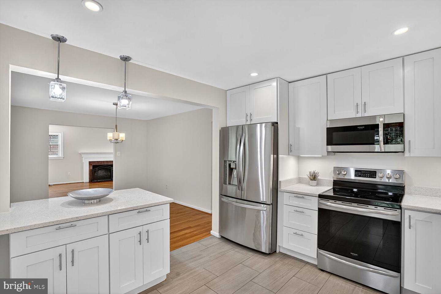 8303 FORT HUNT RD, ALEXANDRIA, Virginia 22308, 4 Bedrooms Bedrooms, ,2 BathroomsBathrooms,Residential,For sale,8303 FORT HUNT RD,VAFX2261398 MLS # VAFX2261398
