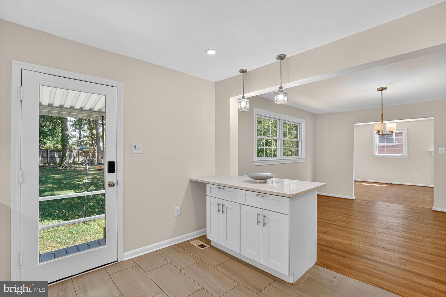 8303 FORT HUNT RD, ALEXANDRIA, Virginia 22308, 4 Bedrooms Bedrooms, ,2 BathroomsBathrooms,Residential,For sale,8303 FORT HUNT RD,VAFX2261398 MLS # VAFX2261398