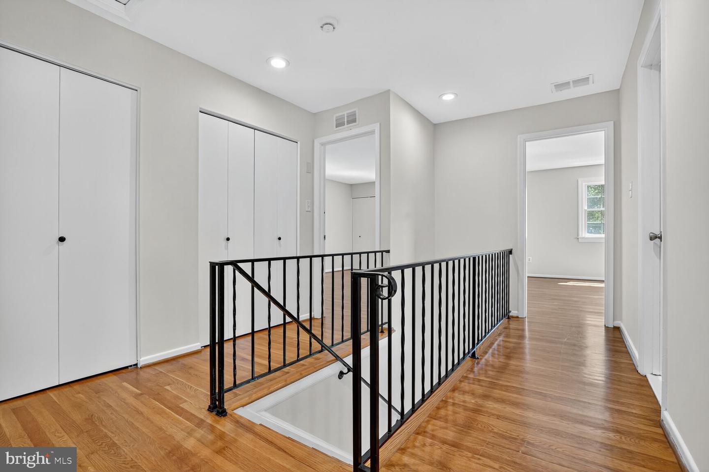 8303 FORT HUNT RD, ALEXANDRIA, Virginia 22308, 4 Bedrooms Bedrooms, ,2 BathroomsBathrooms,Residential,For sale,8303 FORT HUNT RD,VAFX2261398 MLS # VAFX2261398