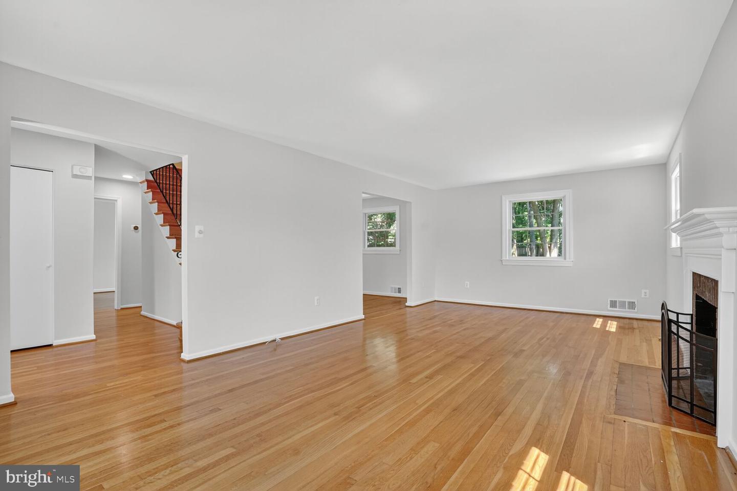 8303 FORT HUNT RD, ALEXANDRIA, Virginia 22308, 4 Bedrooms Bedrooms, ,2 BathroomsBathrooms,Residential,For sale,8303 FORT HUNT RD,VAFX2261398 MLS # VAFX2261398