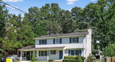 8303 FORT HUNT RD, ALEXANDRIA, Virginia 22308, 4 Bedrooms Bedrooms, ,2 BathroomsBathrooms,Residential,For sale,8303 FORT HUNT RD,VAFX2261398 MLS # VAFX2261398