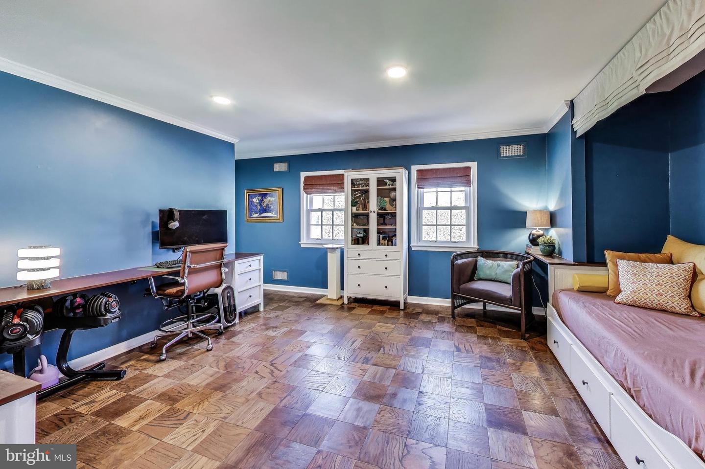 1000 N ROYAL ST, ALEXANDRIA, Virginia 22314, 3 Bedrooms Bedrooms, ,3 BathroomsBathrooms,Residential,For sale,1000 N ROYAL ST,VAAX2048638 MLS # VAAX2048638