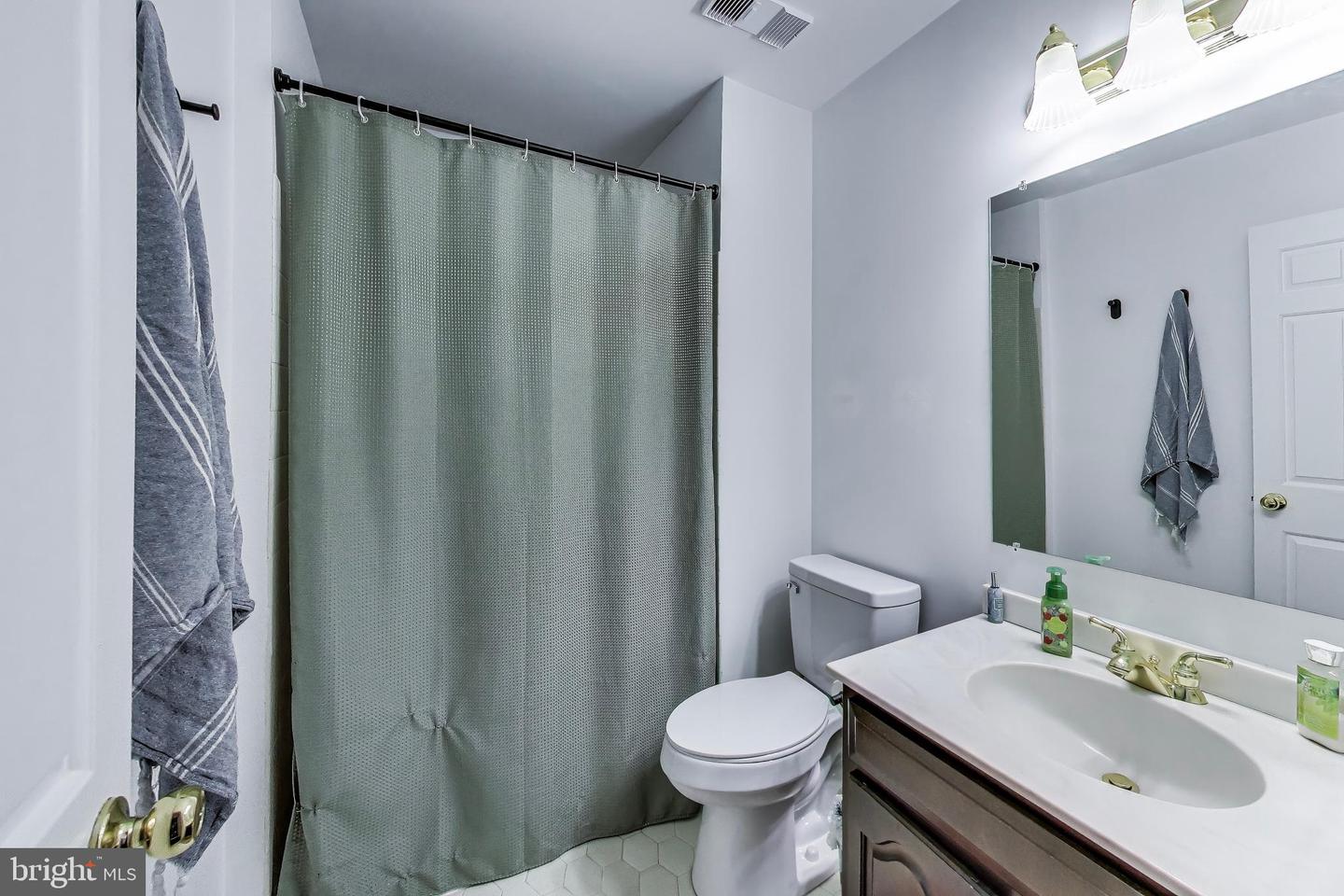 1000 N ROYAL ST, ALEXANDRIA, Virginia 22314, 3 Bedrooms Bedrooms, ,3 BathroomsBathrooms,Residential,For sale,1000 N ROYAL ST,VAAX2048638 MLS # VAAX2048638