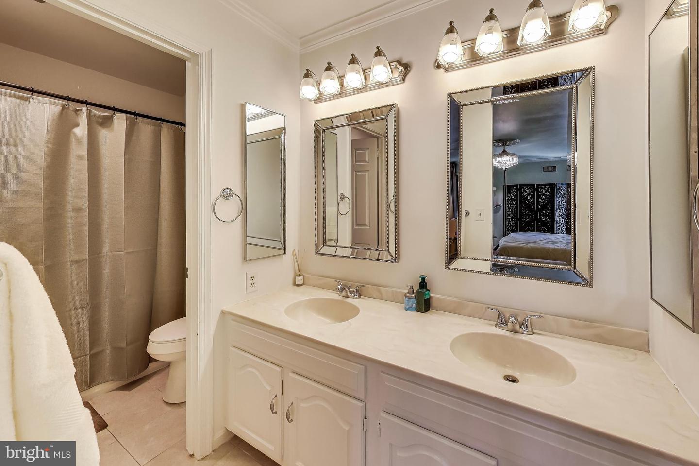 1000 N ROYAL ST, ALEXANDRIA, Virginia 22314, 3 Bedrooms Bedrooms, ,3 BathroomsBathrooms,Residential,For sale,1000 N ROYAL ST,VAAX2048638 MLS # VAAX2048638