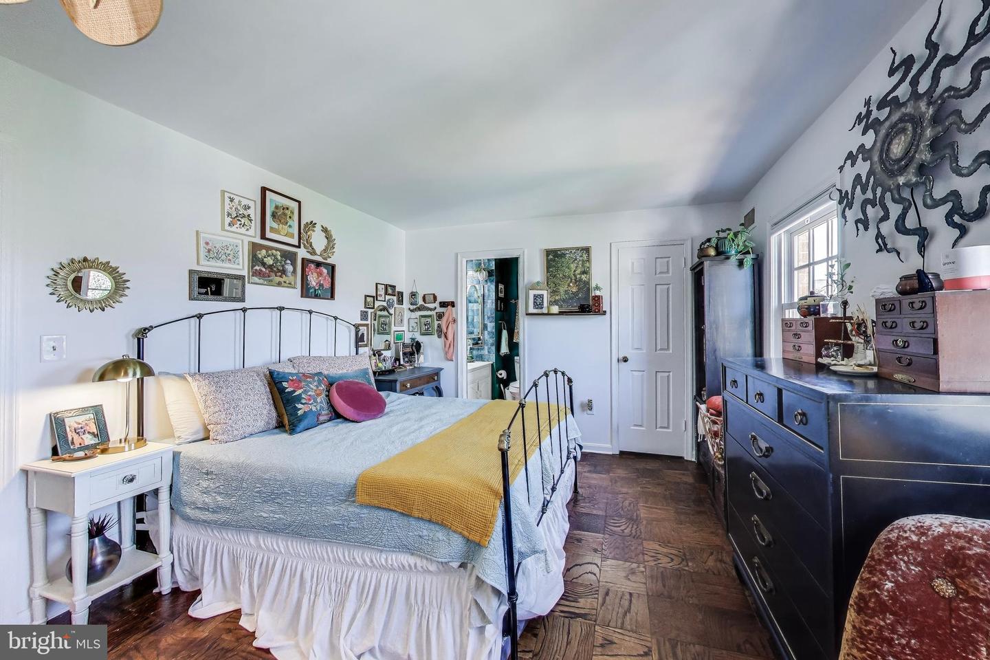 1000 N ROYAL ST, ALEXANDRIA, Virginia 22314, 3 Bedrooms Bedrooms, ,3 BathroomsBathrooms,Residential,For sale,1000 N ROYAL ST,VAAX2048638 MLS # VAAX2048638