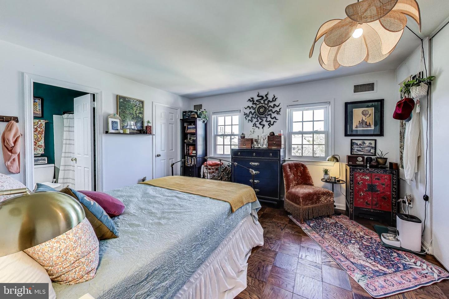 1000 N ROYAL ST, ALEXANDRIA, Virginia 22314, 3 Bedrooms Bedrooms, ,3 BathroomsBathrooms,Residential,For sale,1000 N ROYAL ST,VAAX2048638 MLS # VAAX2048638