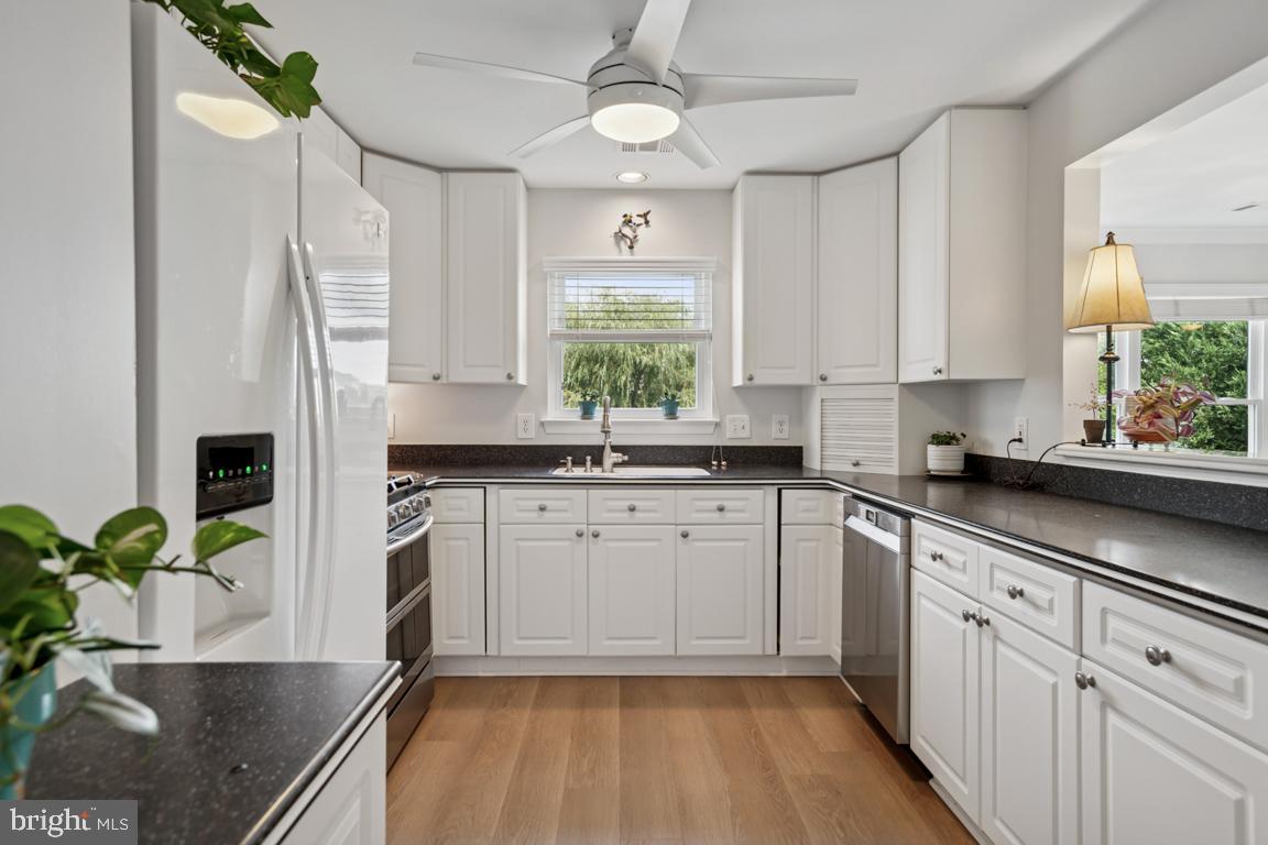 20594 CORNSTALK TER #201, ASHBURN, Virginia 20147, 2 Bedrooms Bedrooms, ,2 BathroomsBathrooms,Residential,For sale,20594 CORNSTALK TER #201,VALO2104632 MLS # VALO2104632