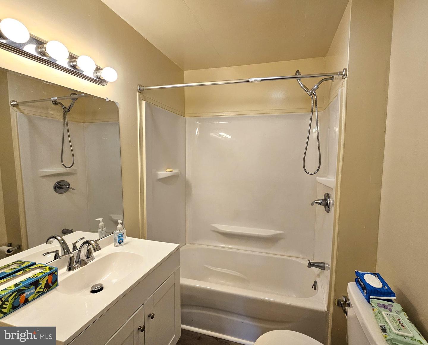 89 CONNER ST, DILLWYN, Virginia 23936, 2 Bedrooms Bedrooms, 4 Rooms Rooms,1 BathroomBathrooms,Residential,For sale,89 CONNER ST,VABH2000208 MLS # VABH2000208