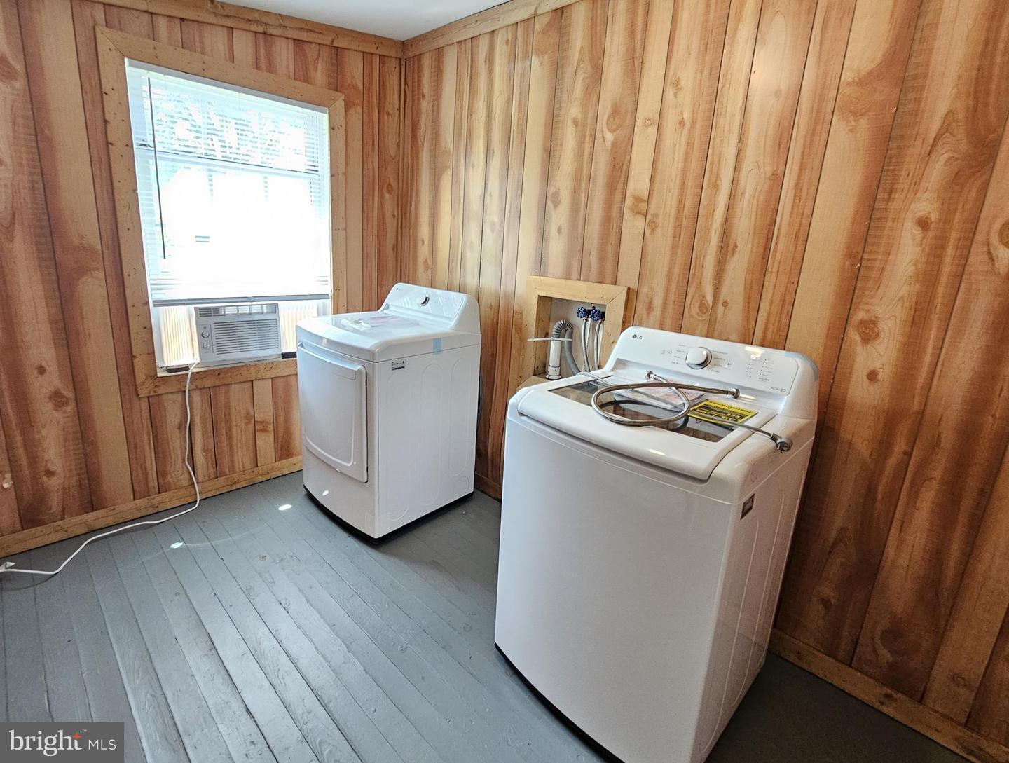 89 CONNER ST, DILLWYN, Virginia 23936, 2 Bedrooms Bedrooms, 4 Rooms Rooms,1 BathroomBathrooms,Residential,For sale,89 CONNER ST,VABH2000208 MLS # VABH2000208
