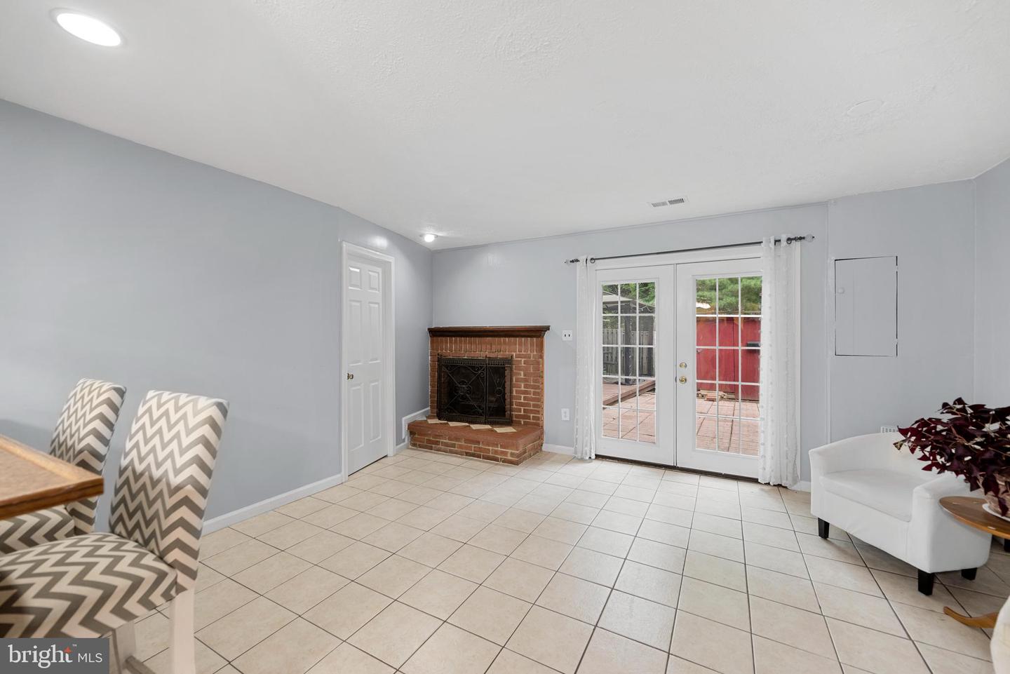 9126 FISTERIS CT, SPRINGFIELD, Virginia 22152, 3 Bedrooms Bedrooms, ,3 BathroomsBathrooms,Residential,For sale,9126 FISTERIS CT,VAFX2261664 MLS # VAFX2261664