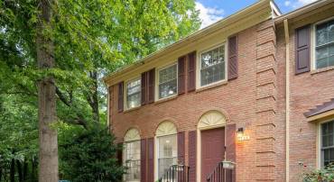 9126 FISTERIS CT, SPRINGFIELD, Virginia 22152, 3 Bedrooms Bedrooms, ,3 BathroomsBathrooms,Residential,For sale,9126 FISTERIS CT,VAFX2261664 MLS # VAFX2261664