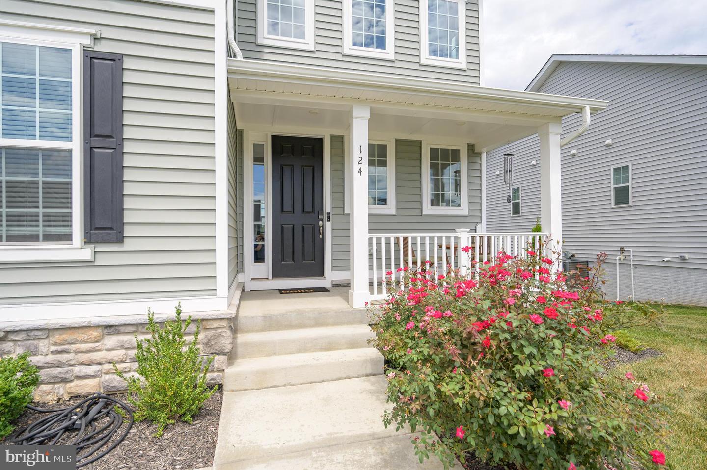 124 TRIANGLE CT, WINCHESTER, Virginia 22602, 4 Bedrooms Bedrooms, ,3 BathroomsBathrooms,Residential,For sale,124 TRIANGLE CT,VAFV2036136 MLS # VAFV2036136