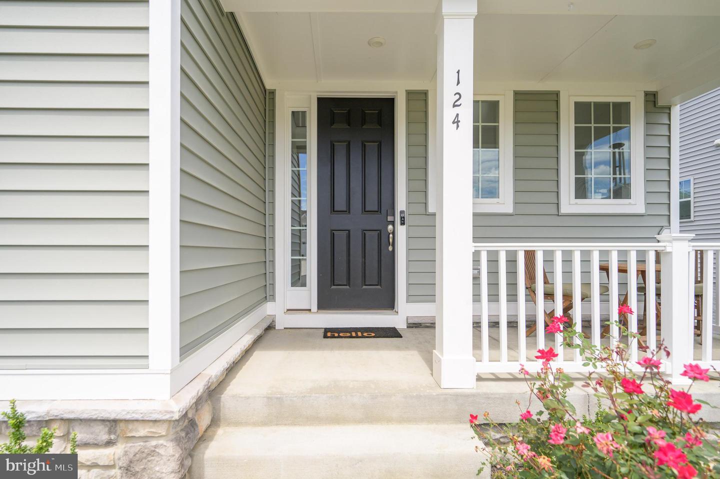 124 TRIANGLE CT, WINCHESTER, Virginia 22602, 4 Bedrooms Bedrooms, ,3 BathroomsBathrooms,Residential,For sale,124 TRIANGLE CT,VAFV2036136 MLS # VAFV2036136